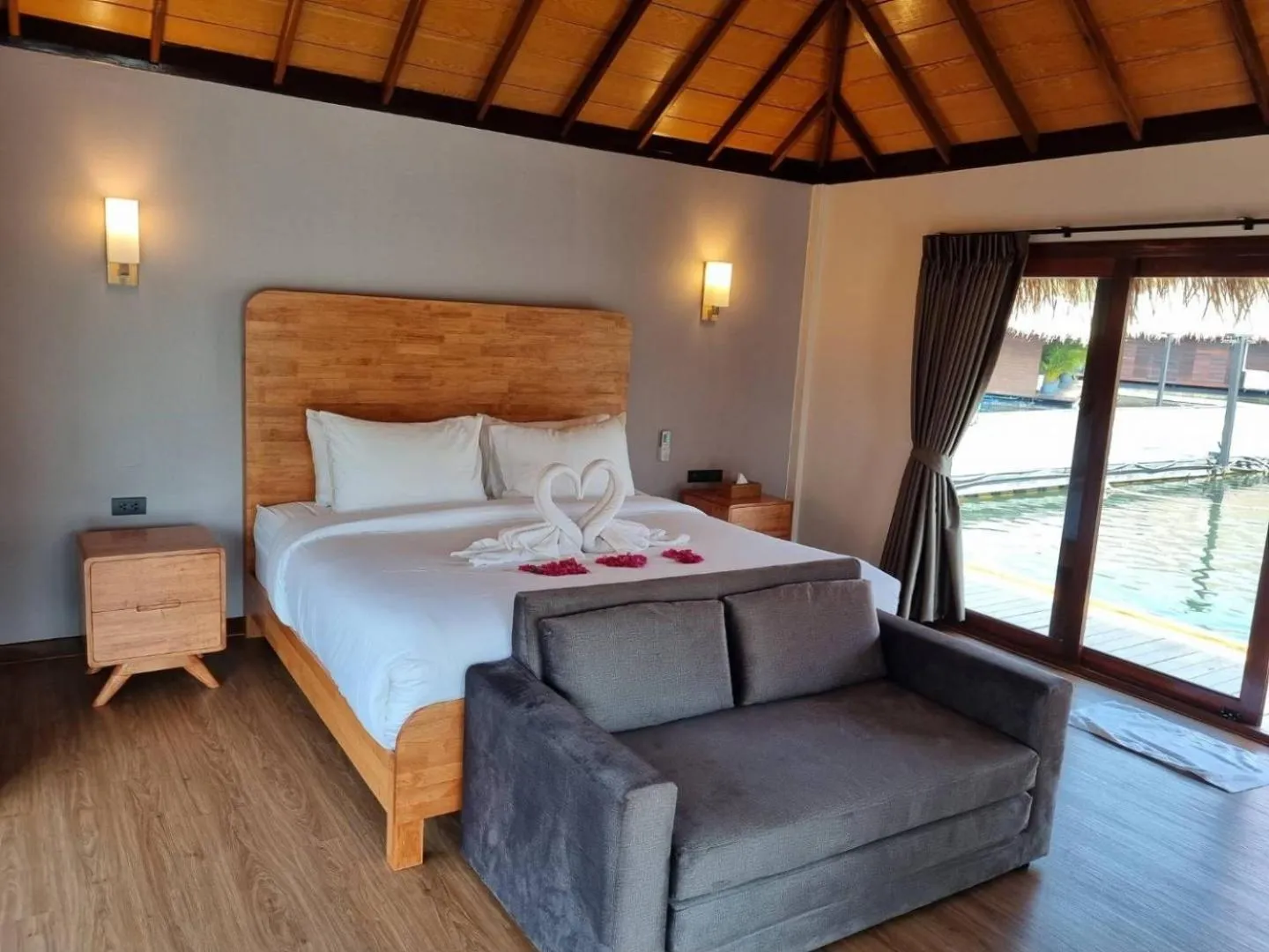 Bed in Ruknam Resort
