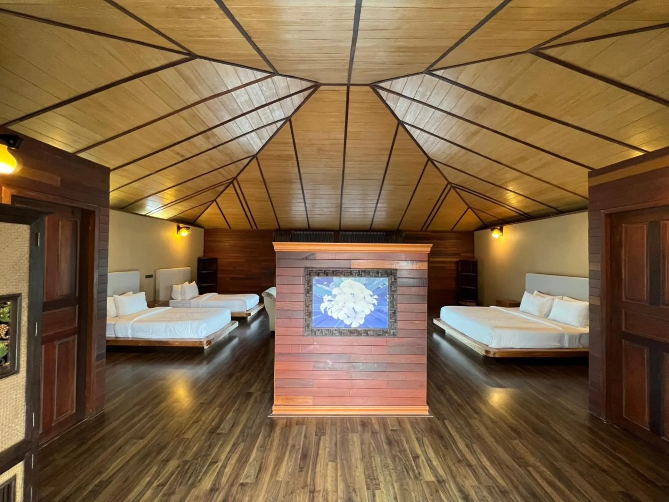 Bed in Ruknam Resort