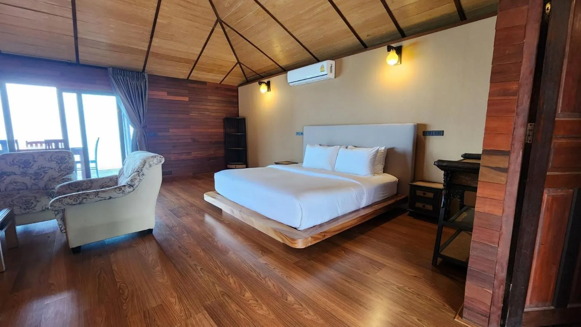Bedroom, Bed in Ruknam Resort