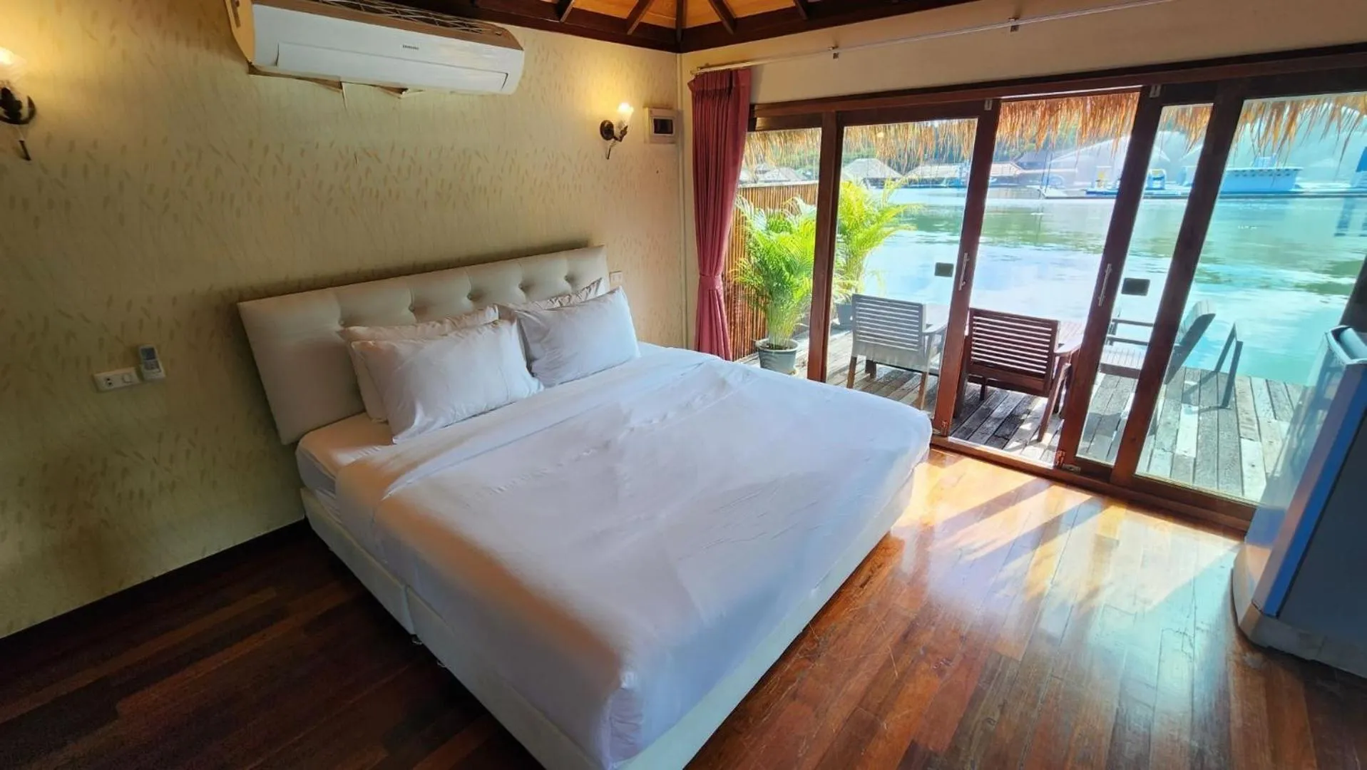 Bedroom, Bed in Ruknam Resort