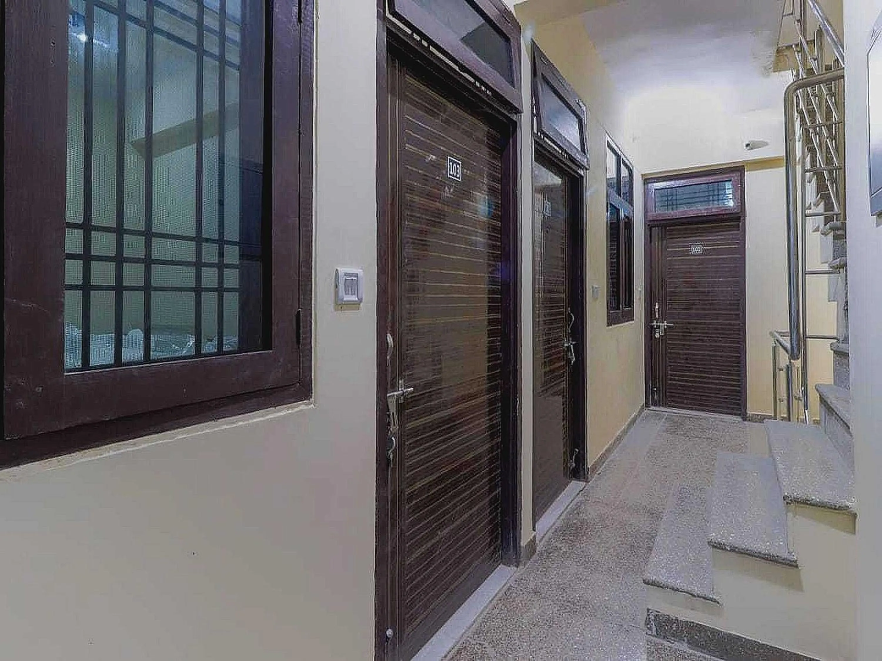 Facade/entrance in Hotel O The Knights Inn