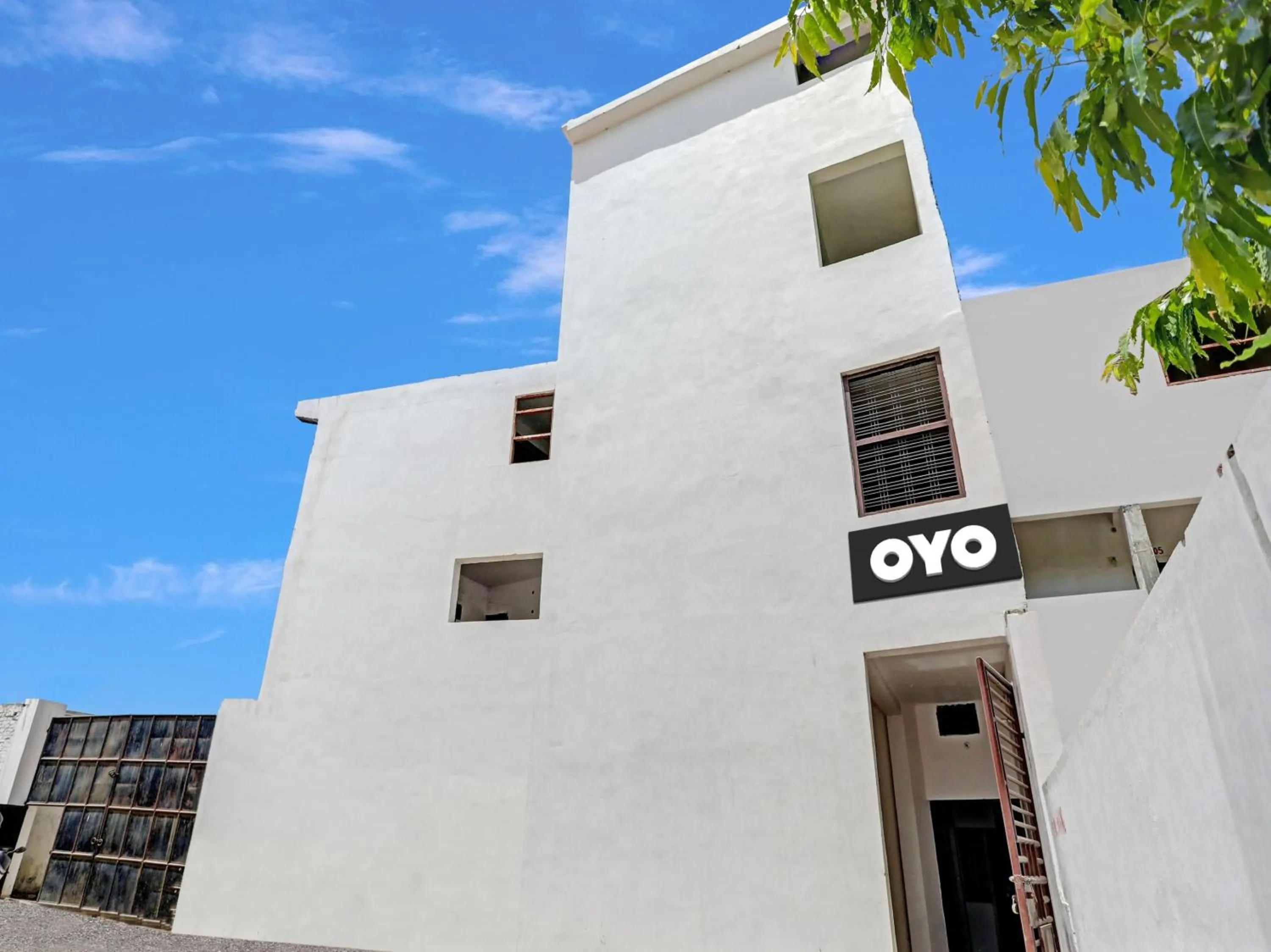 Facade/entrance in Hotel O by OYO easy stay inn