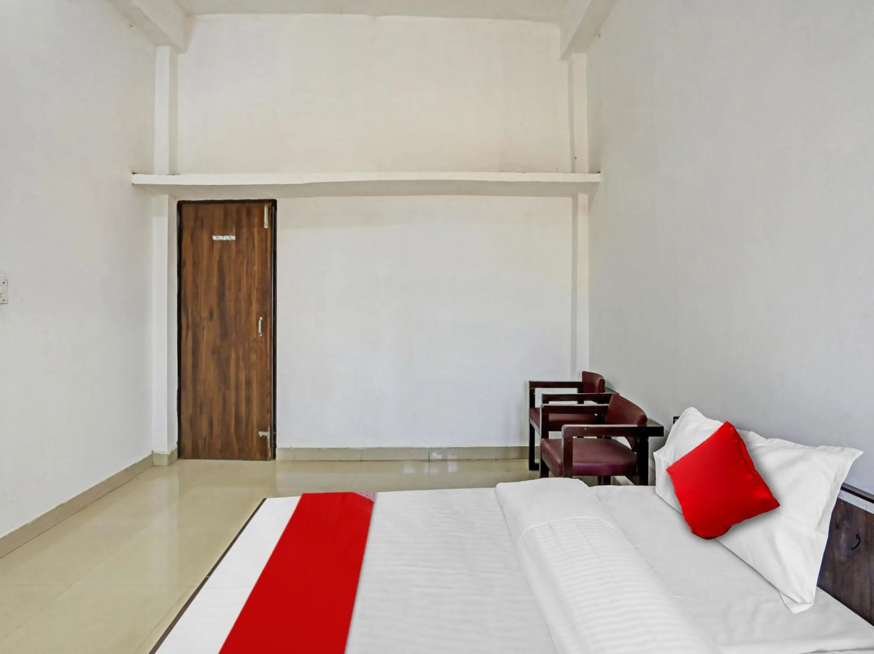 Bathroom, Bed in Hotel O by OYO easy stay inn