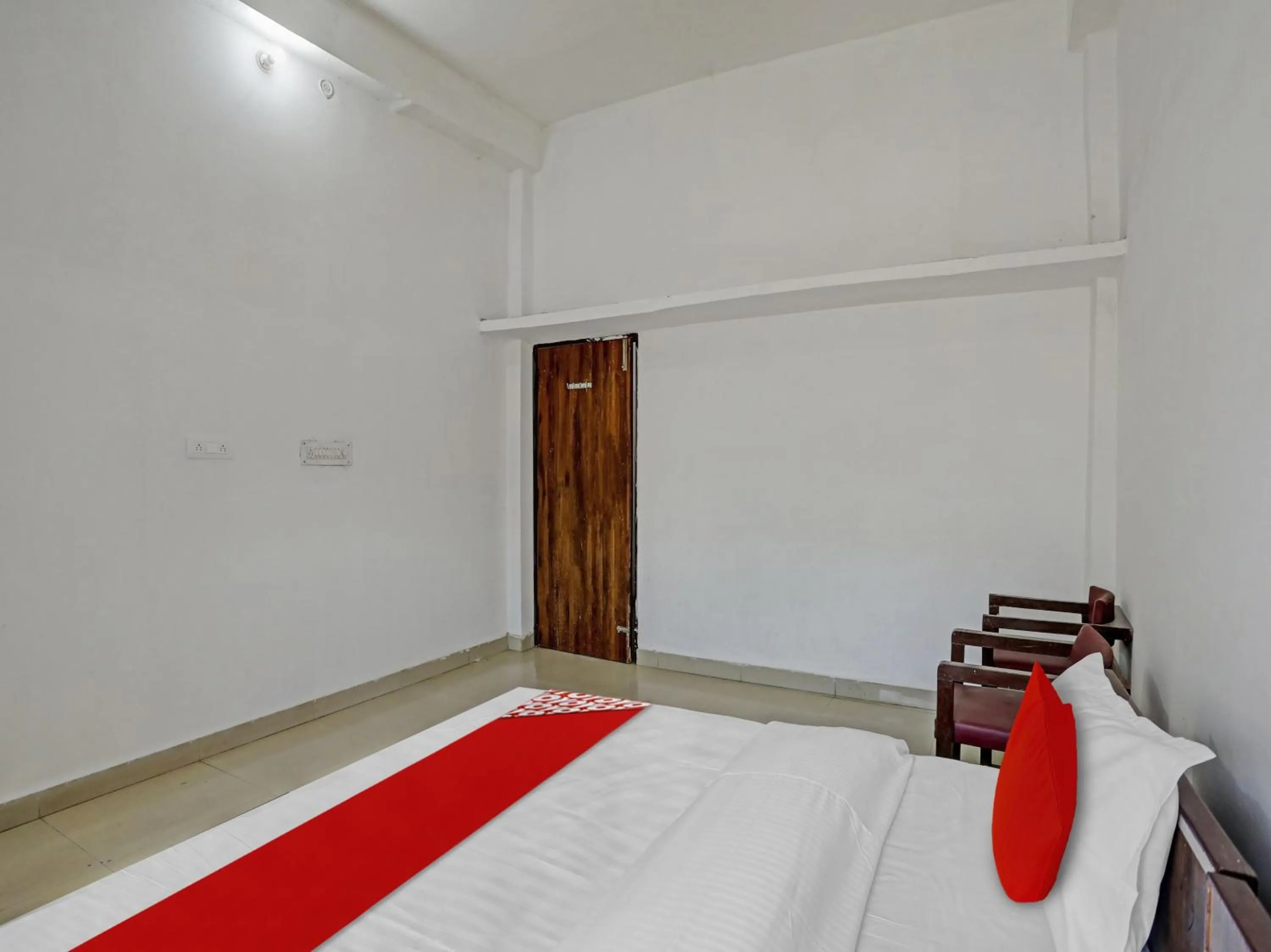 Bedroom, Bed in Hotel O by OYO easy stay inn