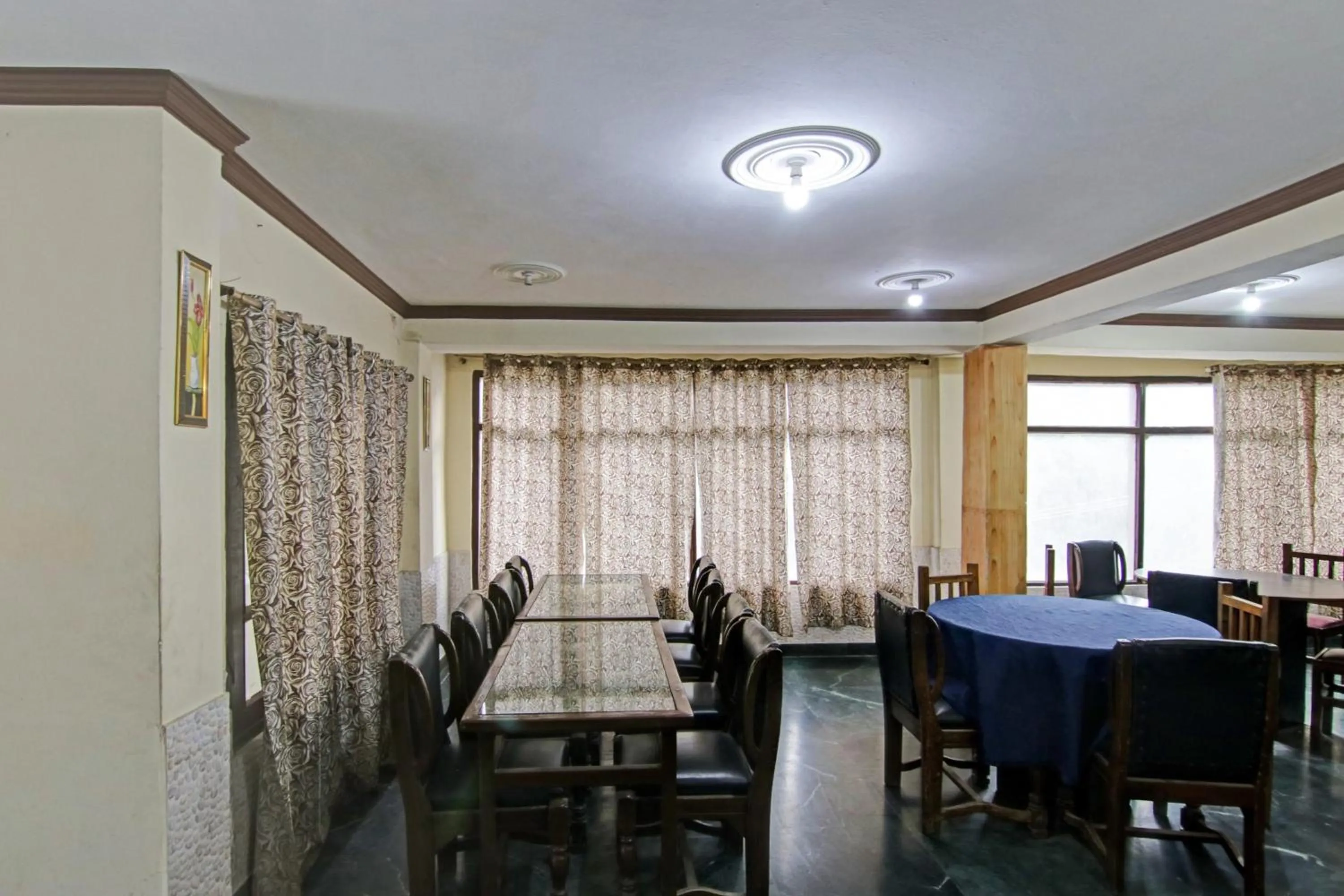 Restaurant/places to eat in Hotel O ASHOKA INN