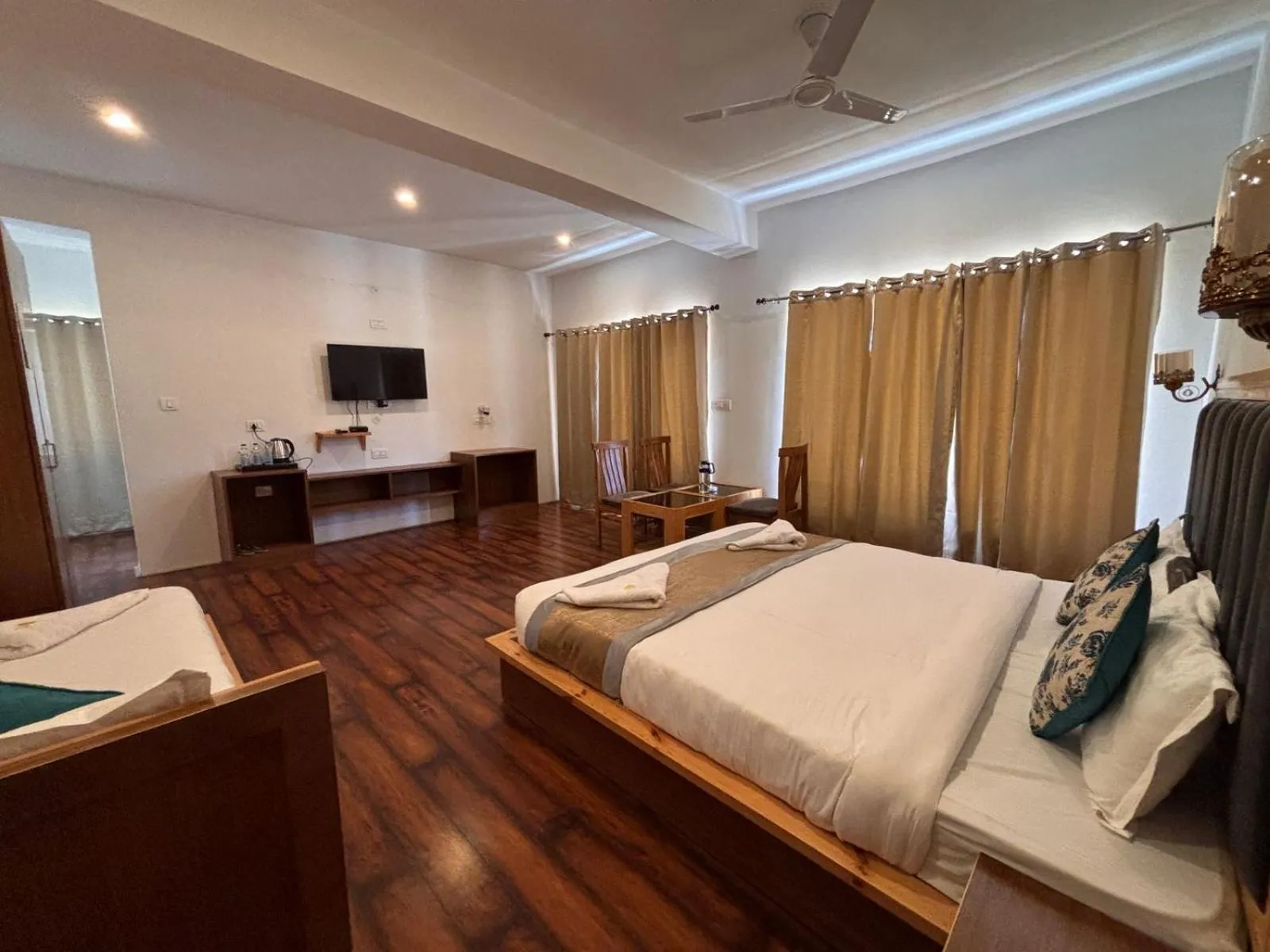 Bed in LADAKH ODYSSEY Hotel