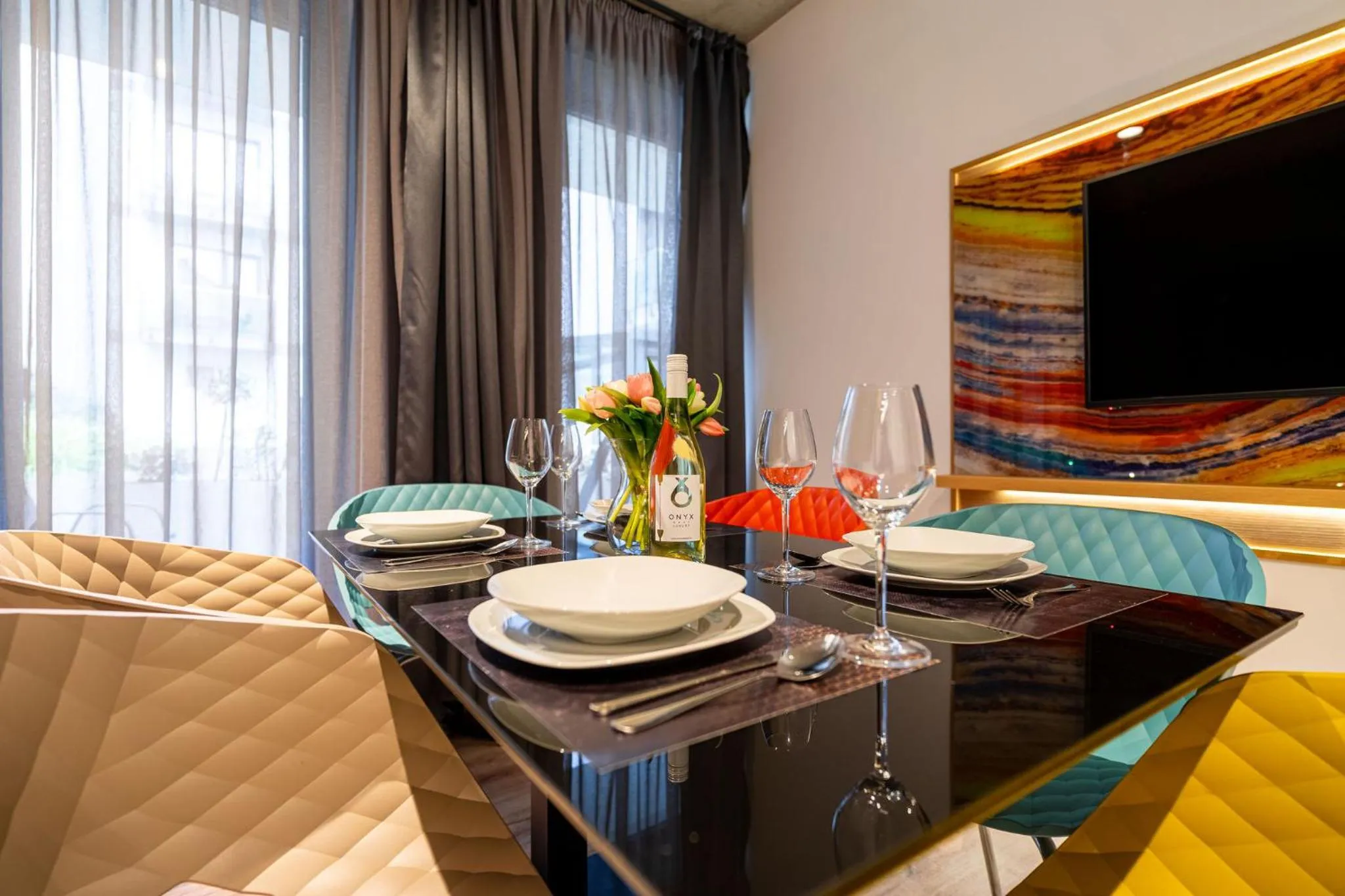 Dining area in Onyx Luxury Budapest