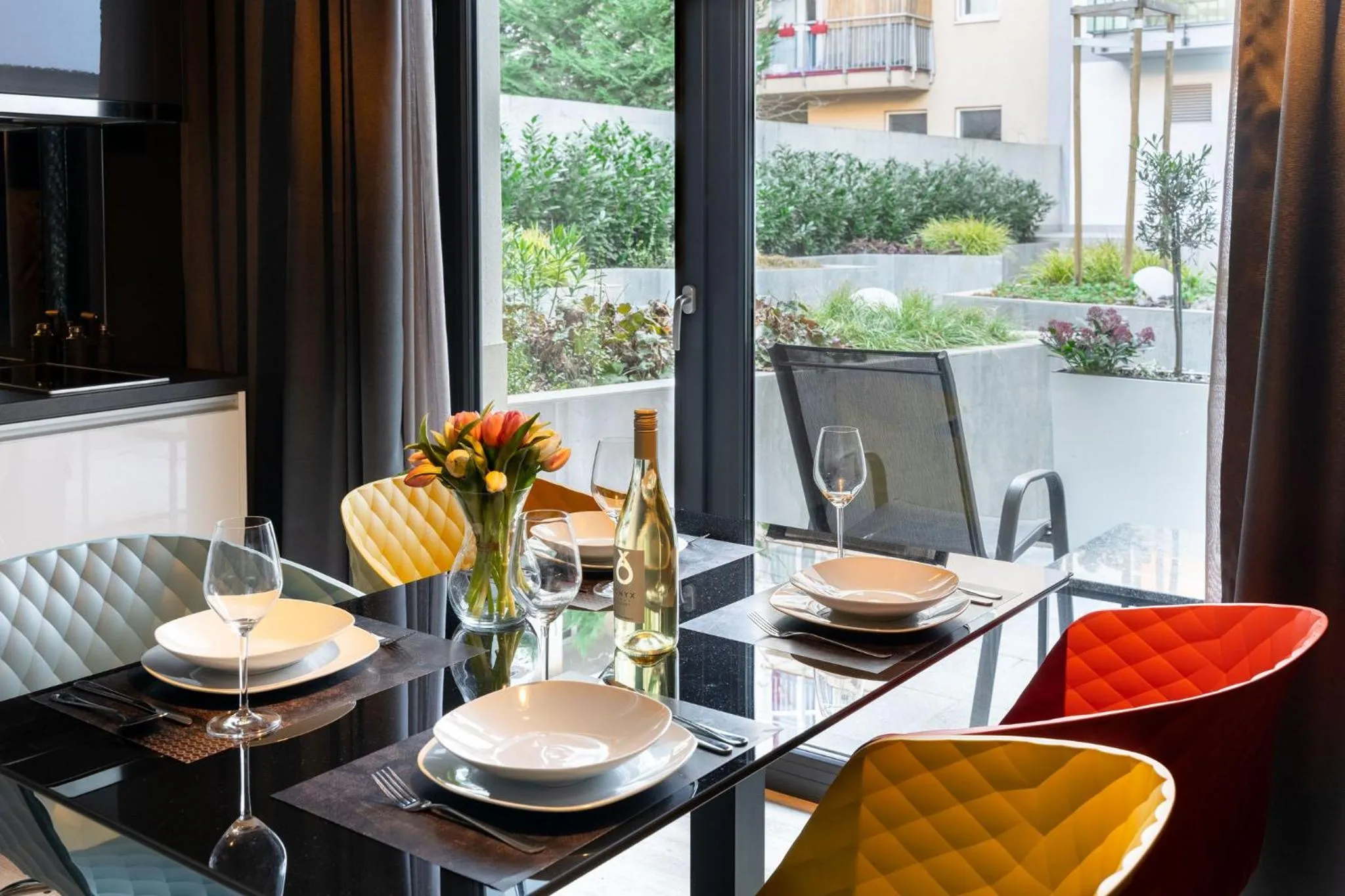 Dining area in Onyx Luxury Budapest