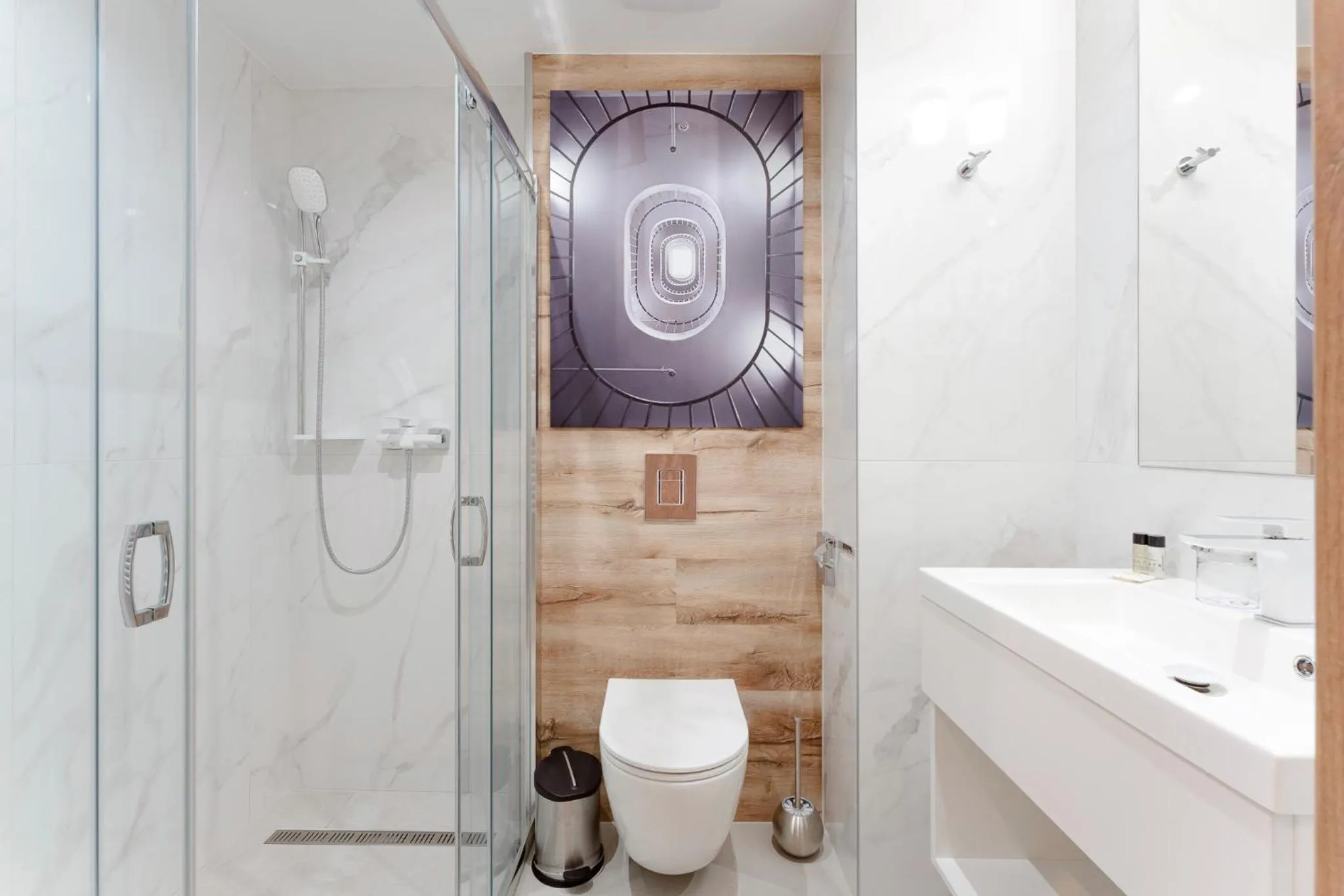 Shower in Onyx Luxury Budapest