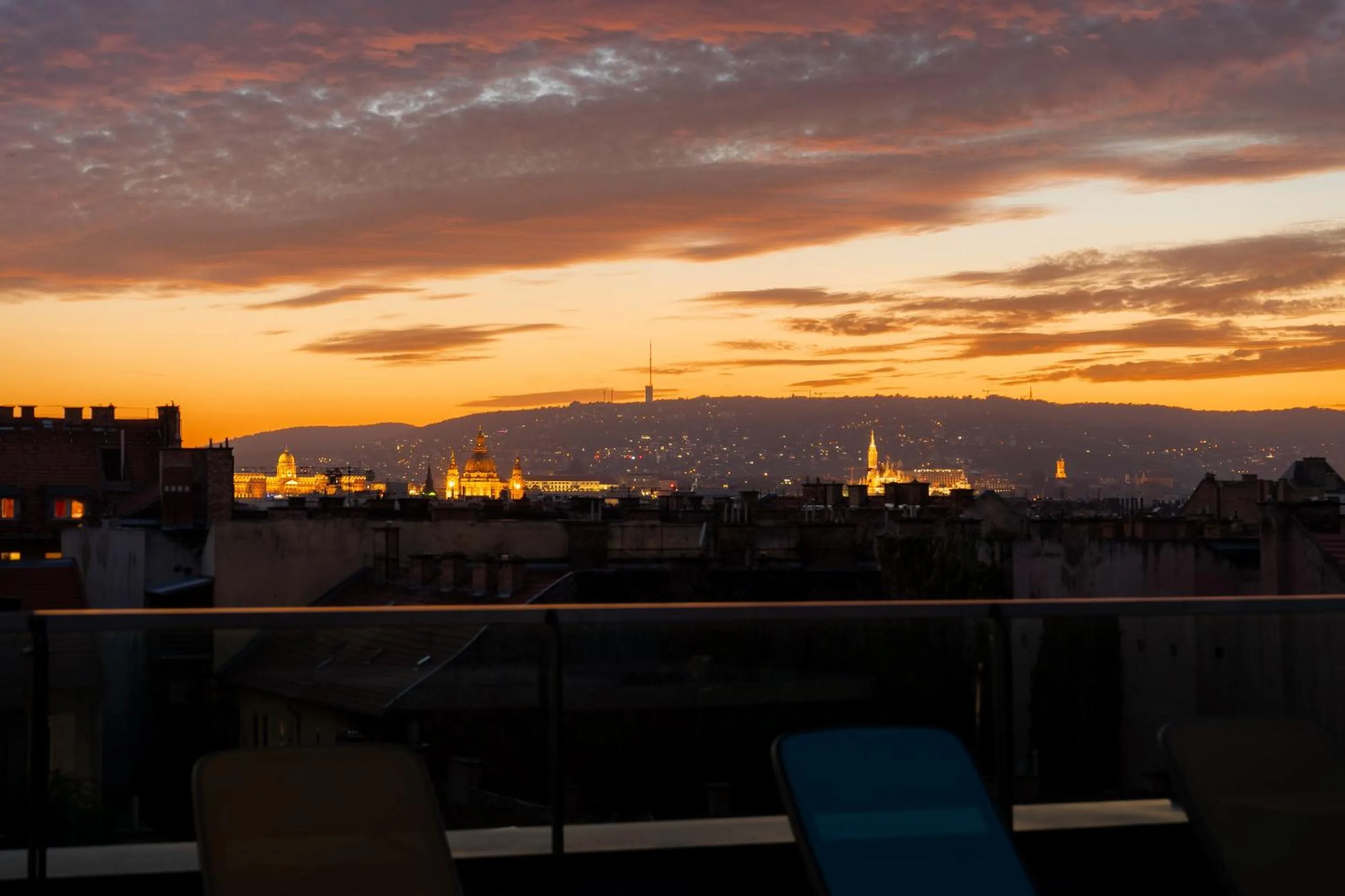 Sunset in Onyx Luxury Budapest