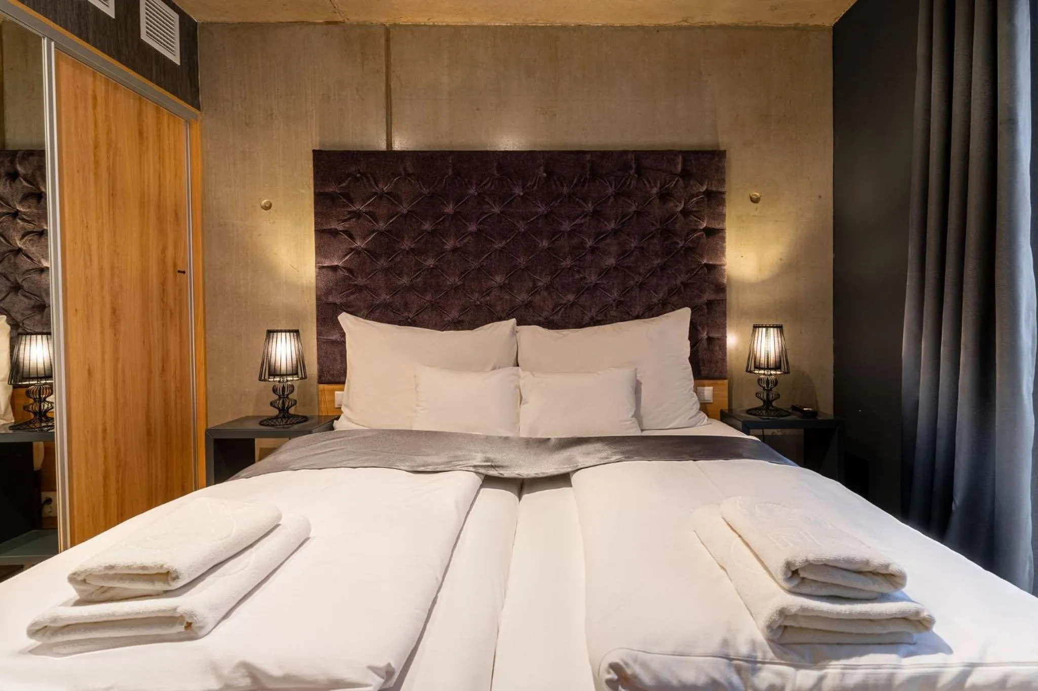 Bed in Onyx Luxury Budapest