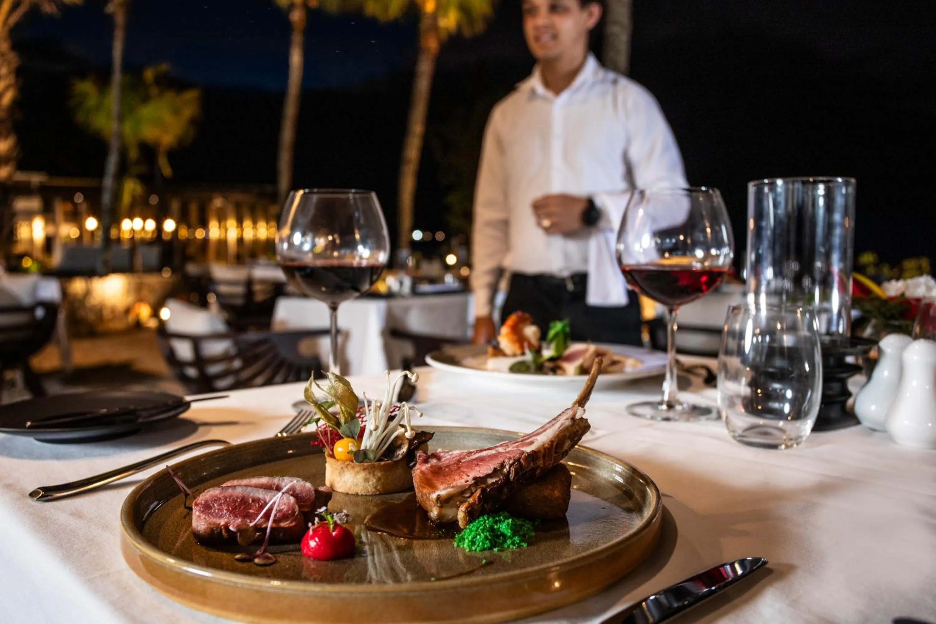 Restaurant/places to eat in Sea Diamond Boutique Hotel & Spa by Sea Resorts