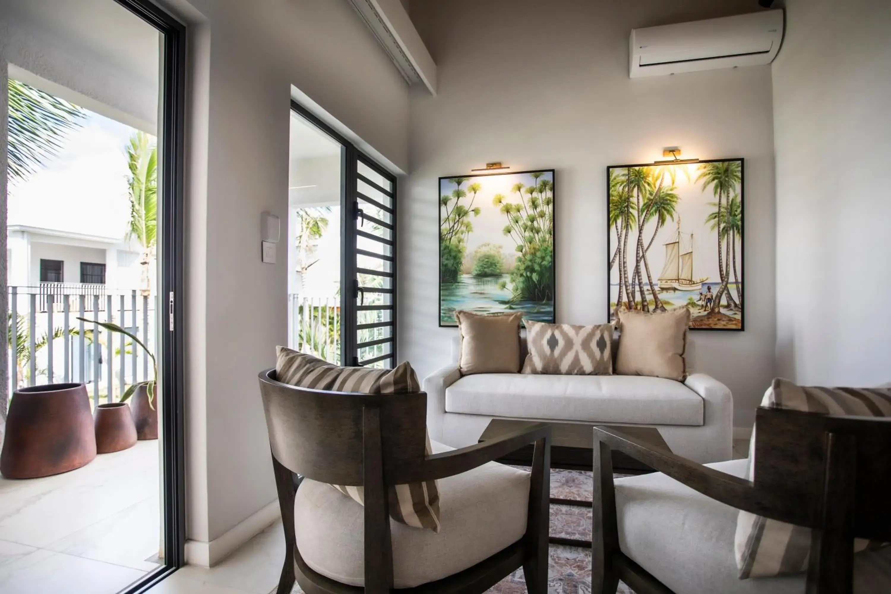 Living room in Sea Diamond Boutique Hotel & Spa by Sea Resorts Living room in Sea Diamond Boutique Hotel & Spa by Sea Resorts