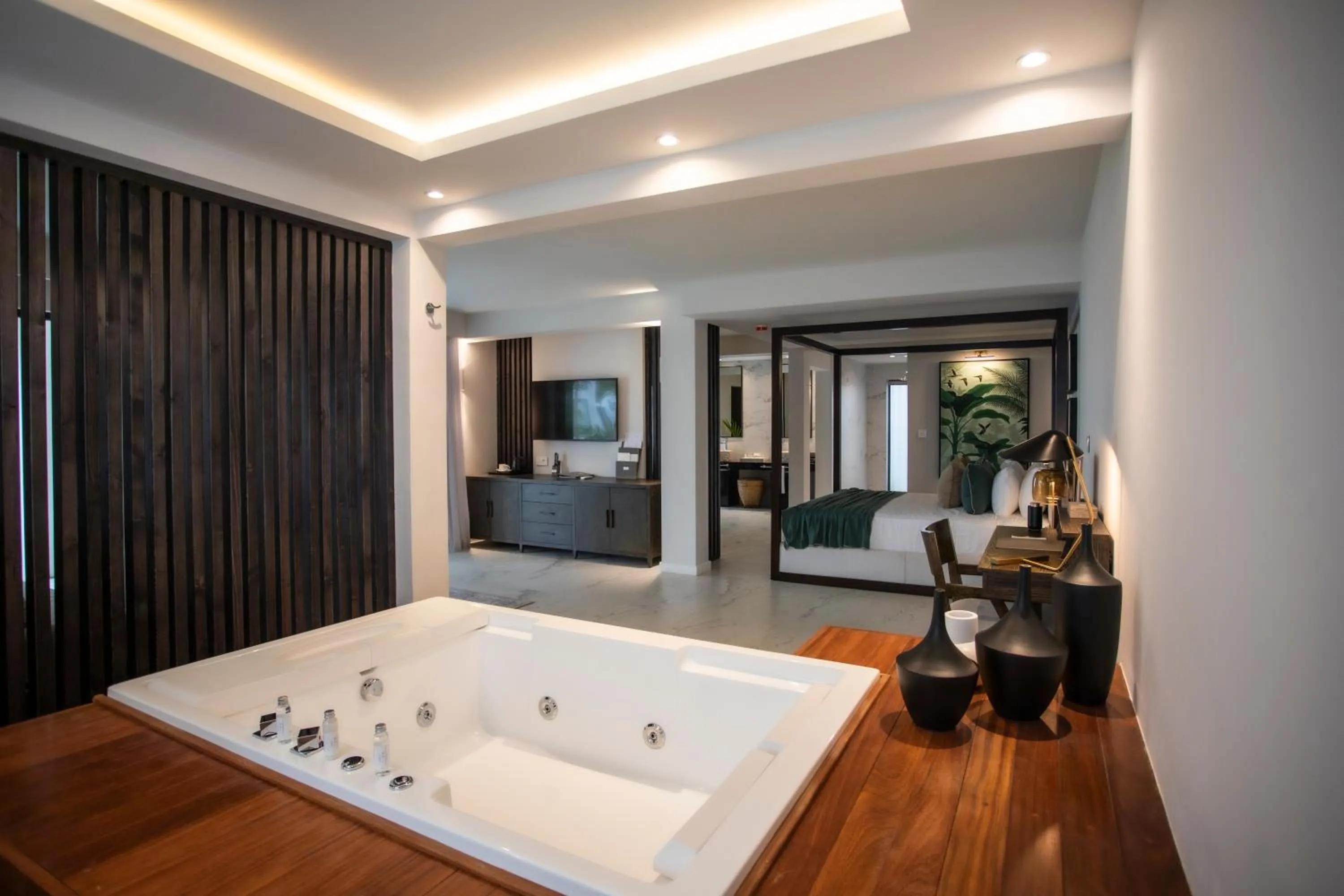 Hot Tub in Sea Diamond Boutique Hotel & Spa by Sea Resorts