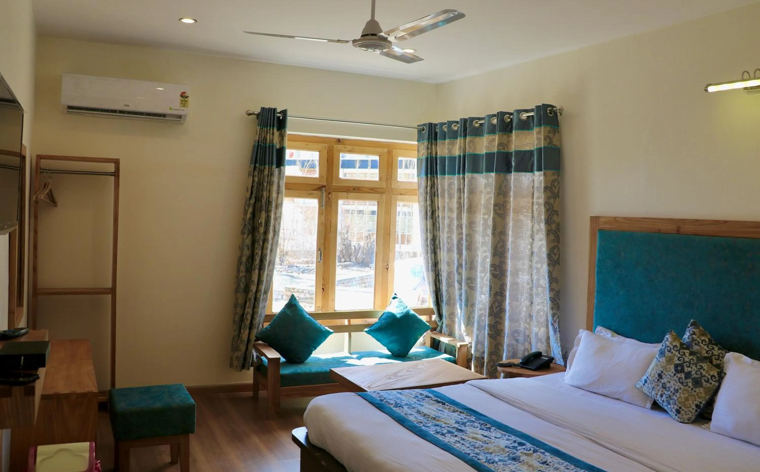 View (from property/room), Bed in Hotel Palam Hills