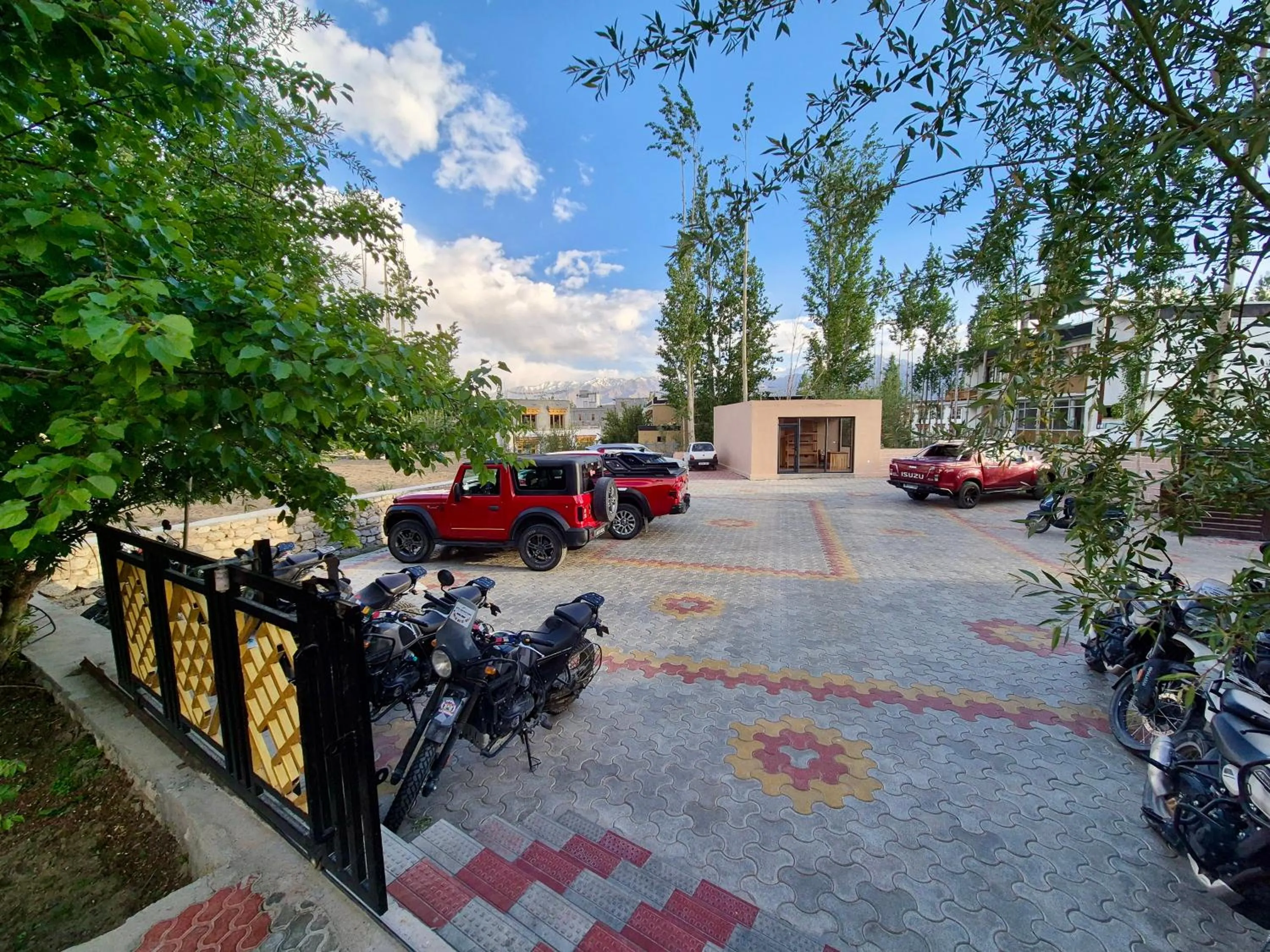 Parking in Hotel Palam Hills