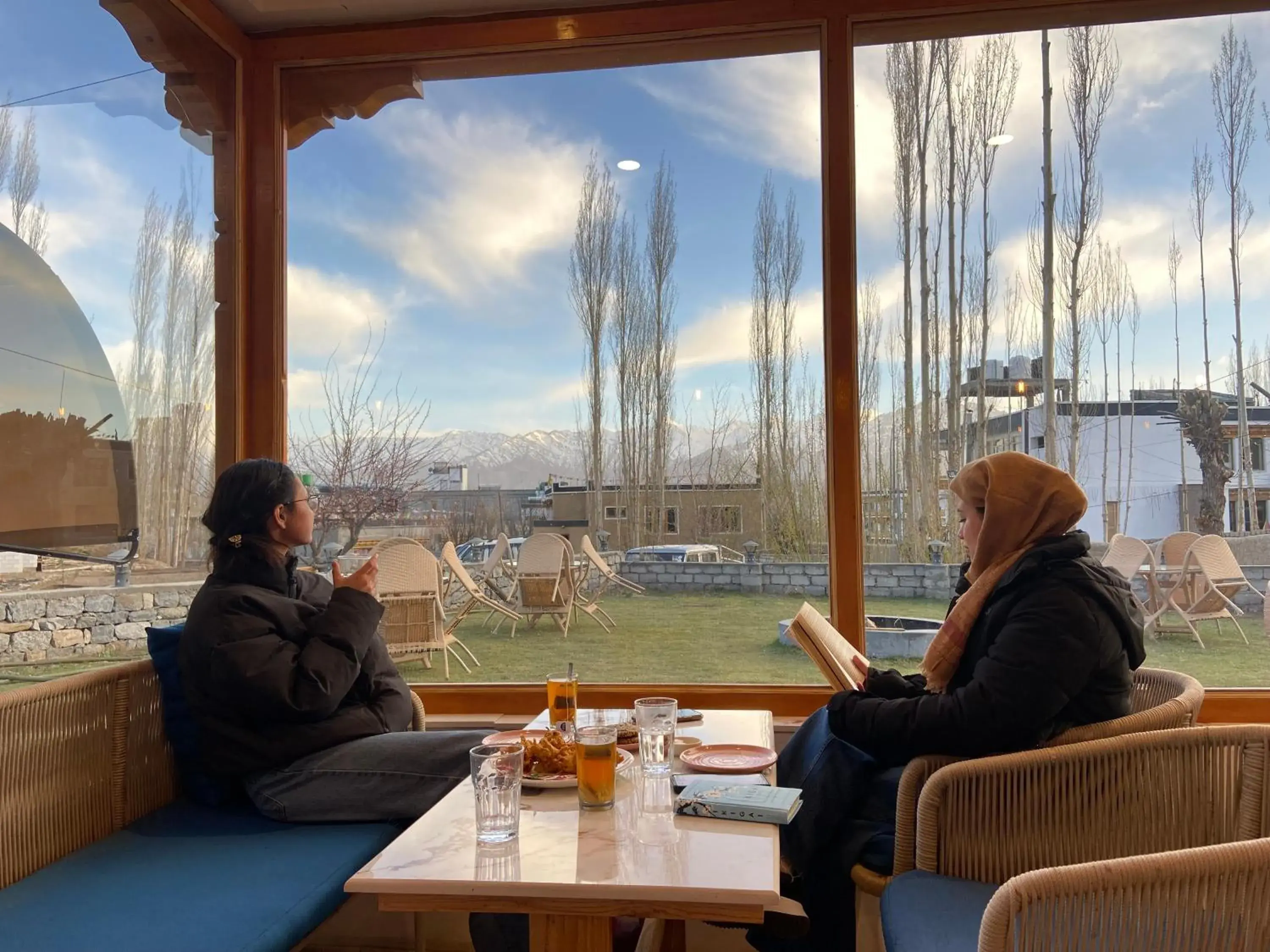 Restaurant/places to eat in Hotel Palam Hills Restaurant/places to eat in Hotel Palam Hills