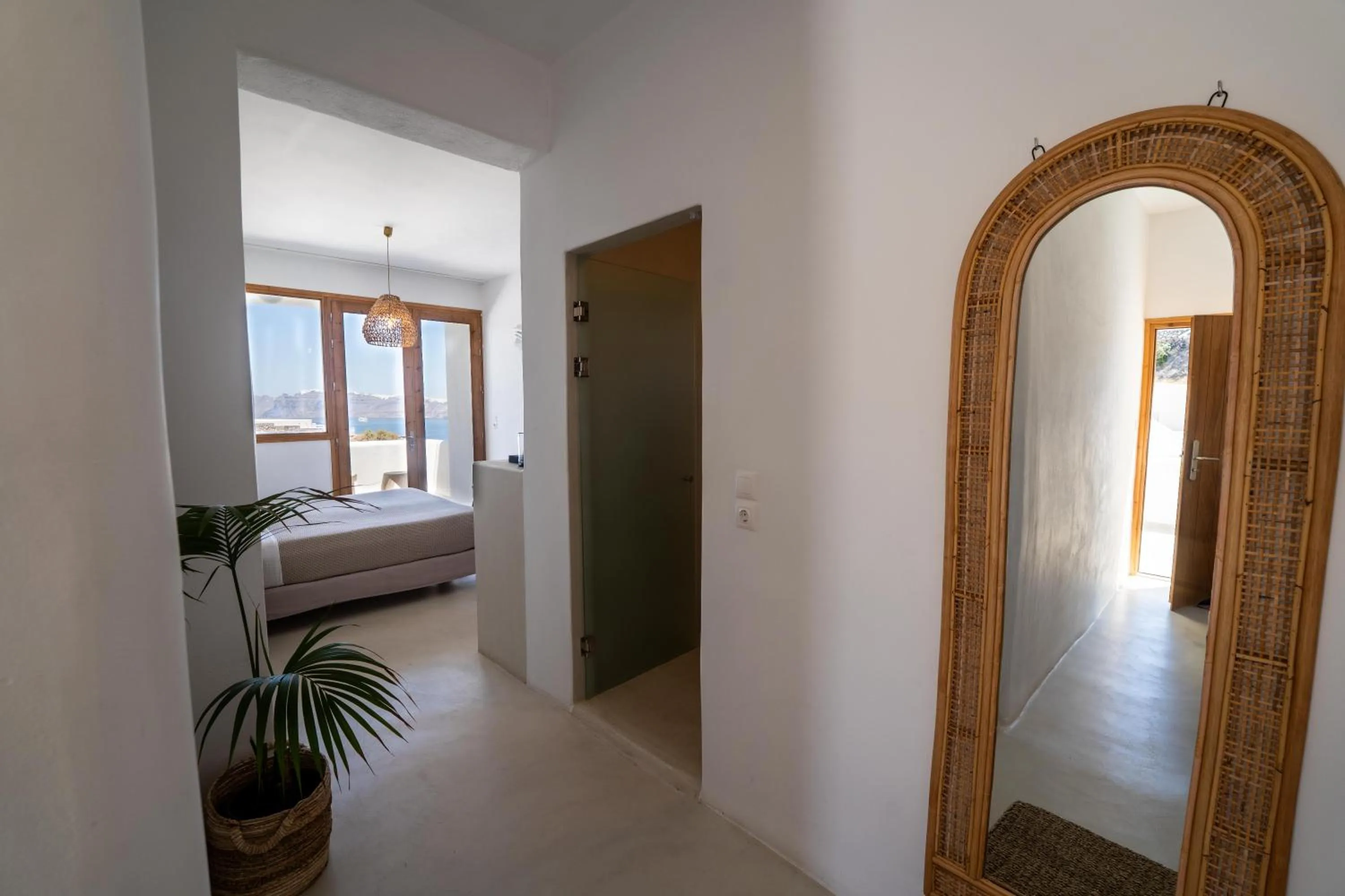 Photo of the whole room, Bed in Divino Caldera