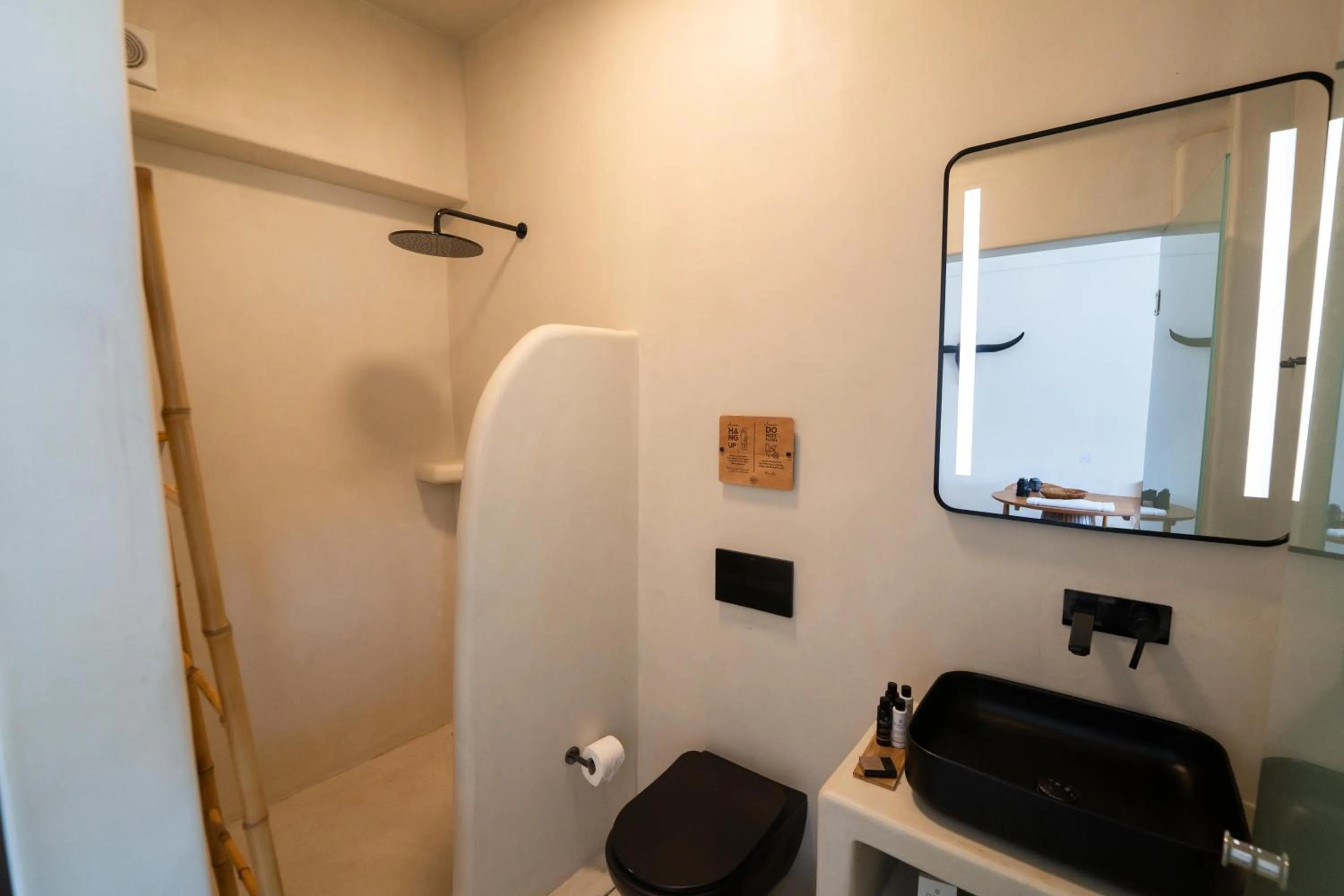 Bathroom in Divino Caldera