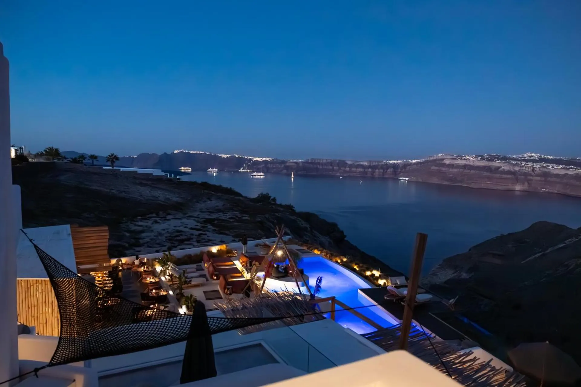 Night in Divino Caldera