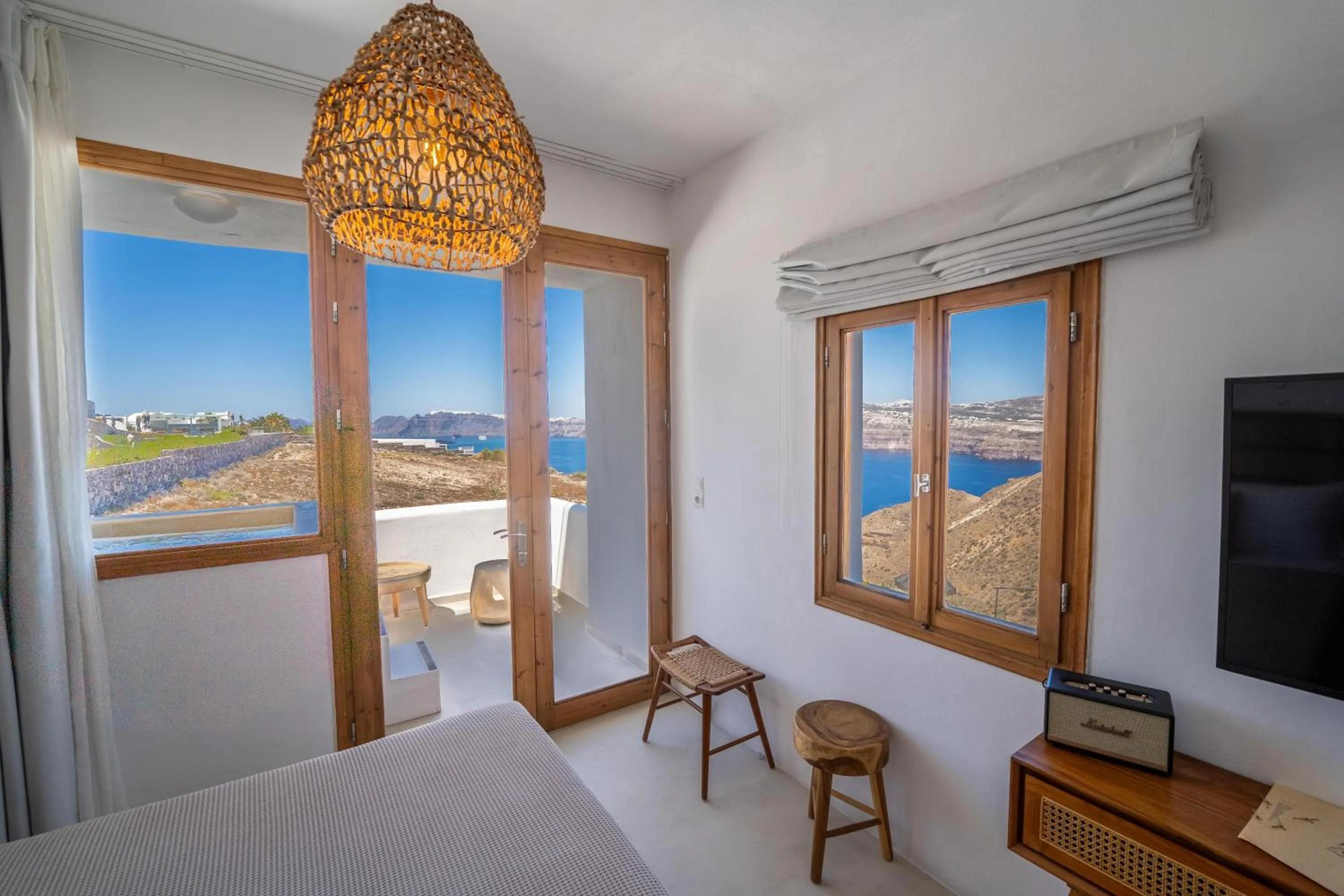 View (from property/room), Bed in Divino Caldera