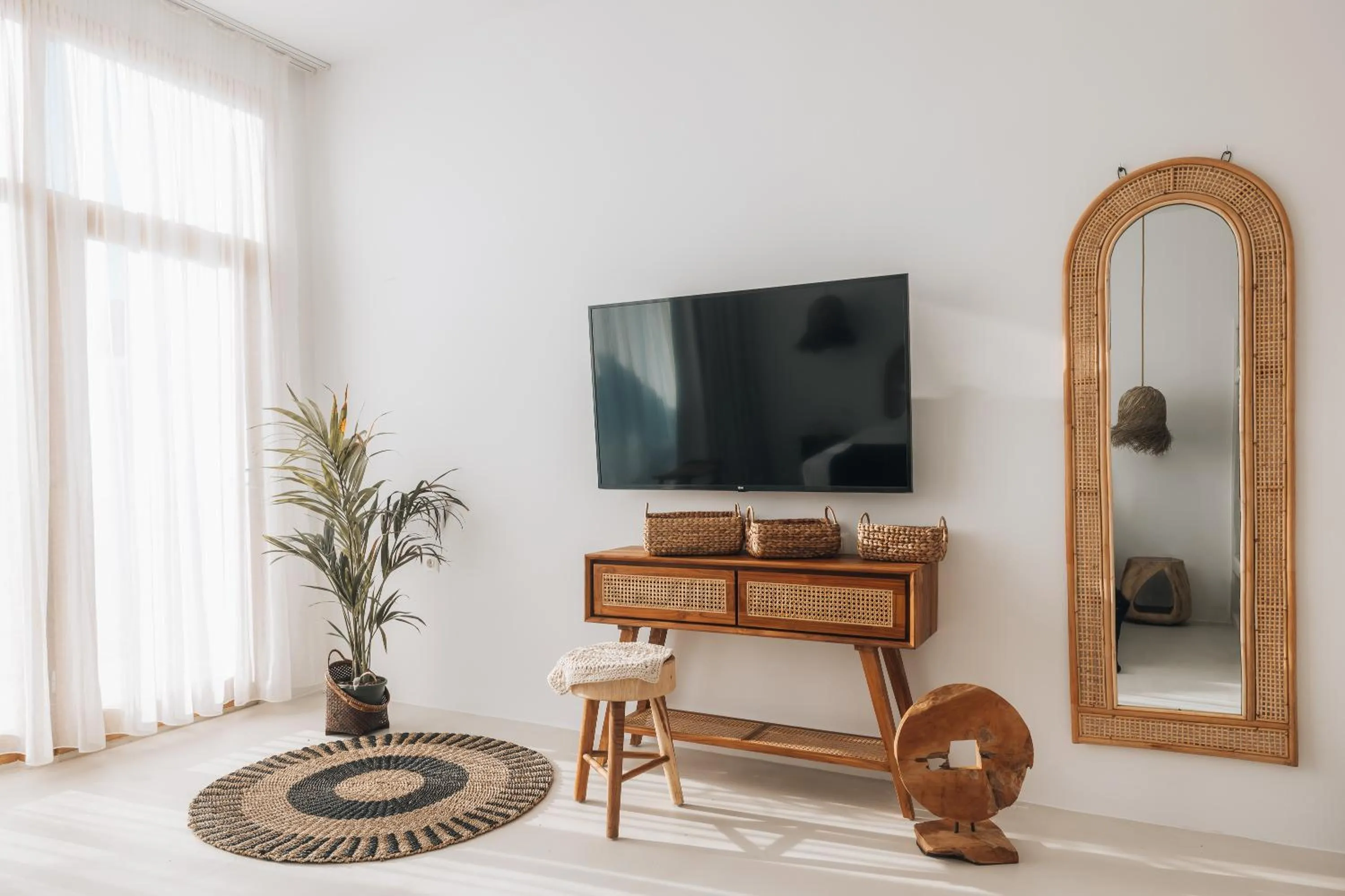 TV and multimedia in Divino Caldera