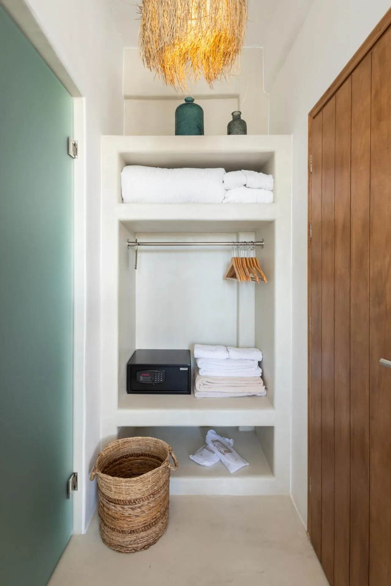 safe in Divino Caldera