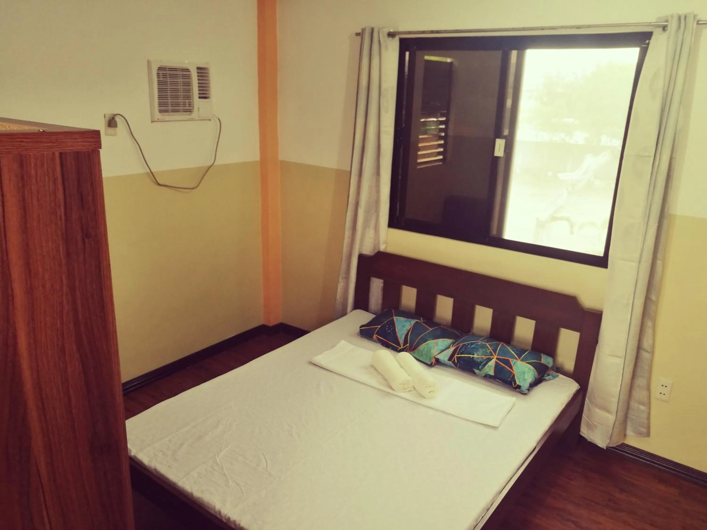 Bedroom, Bed in Good Guys Beach Resort