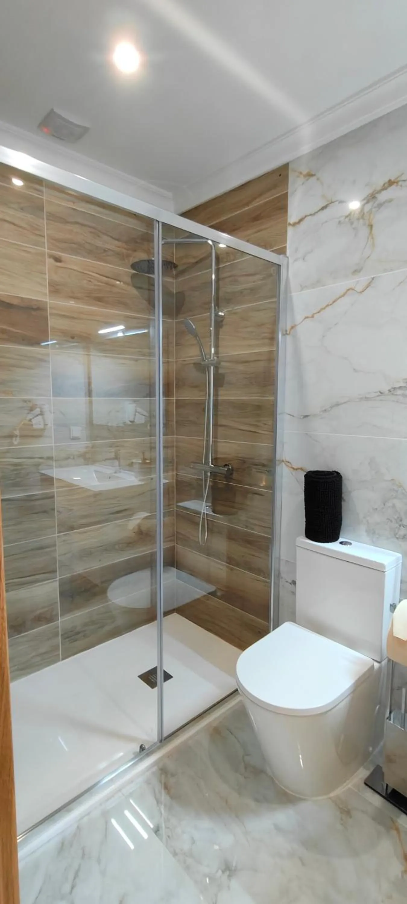 Shower in Quinta da Costinha