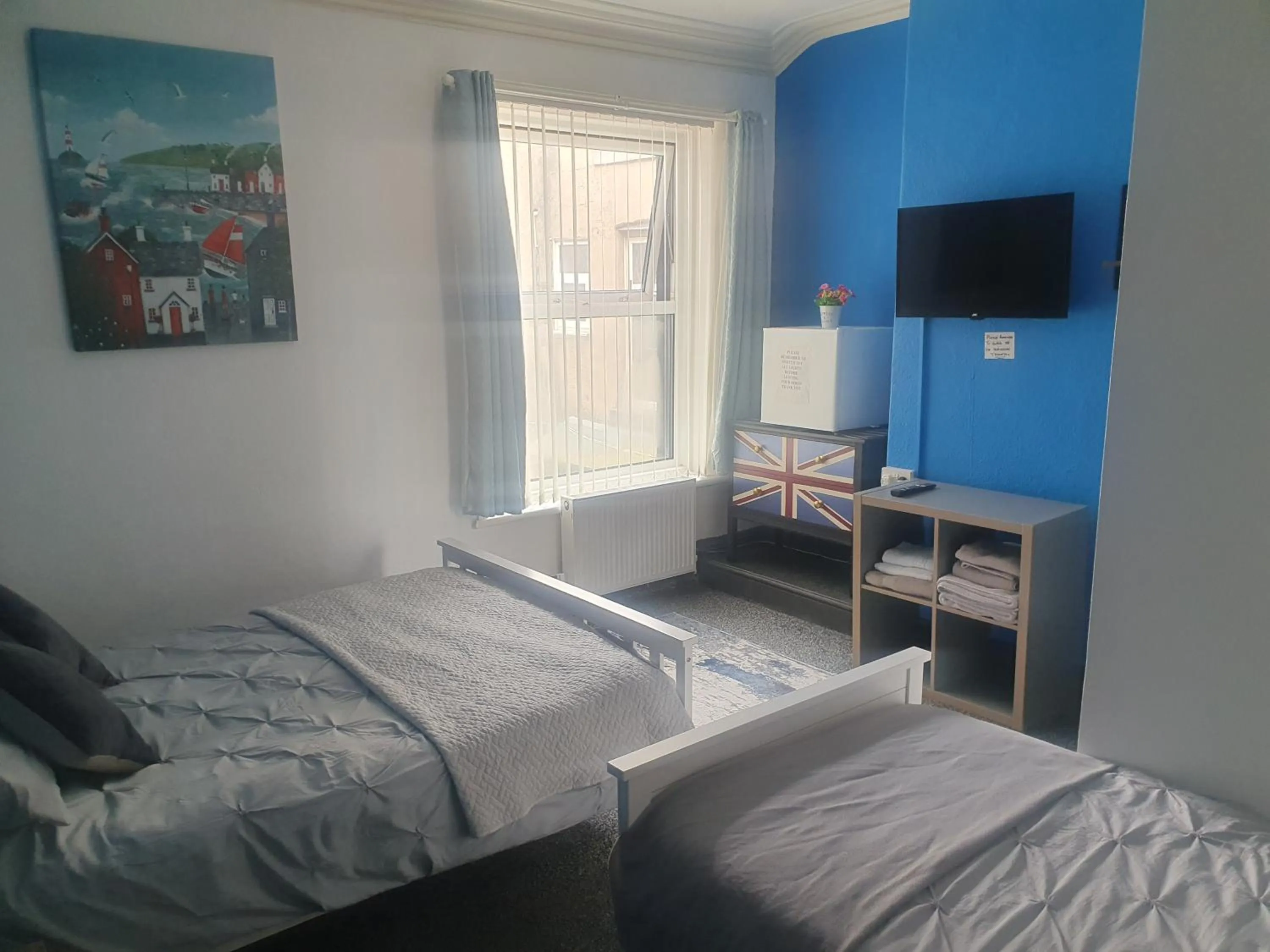 Photo of the whole room, Bed in Maydene Hotel