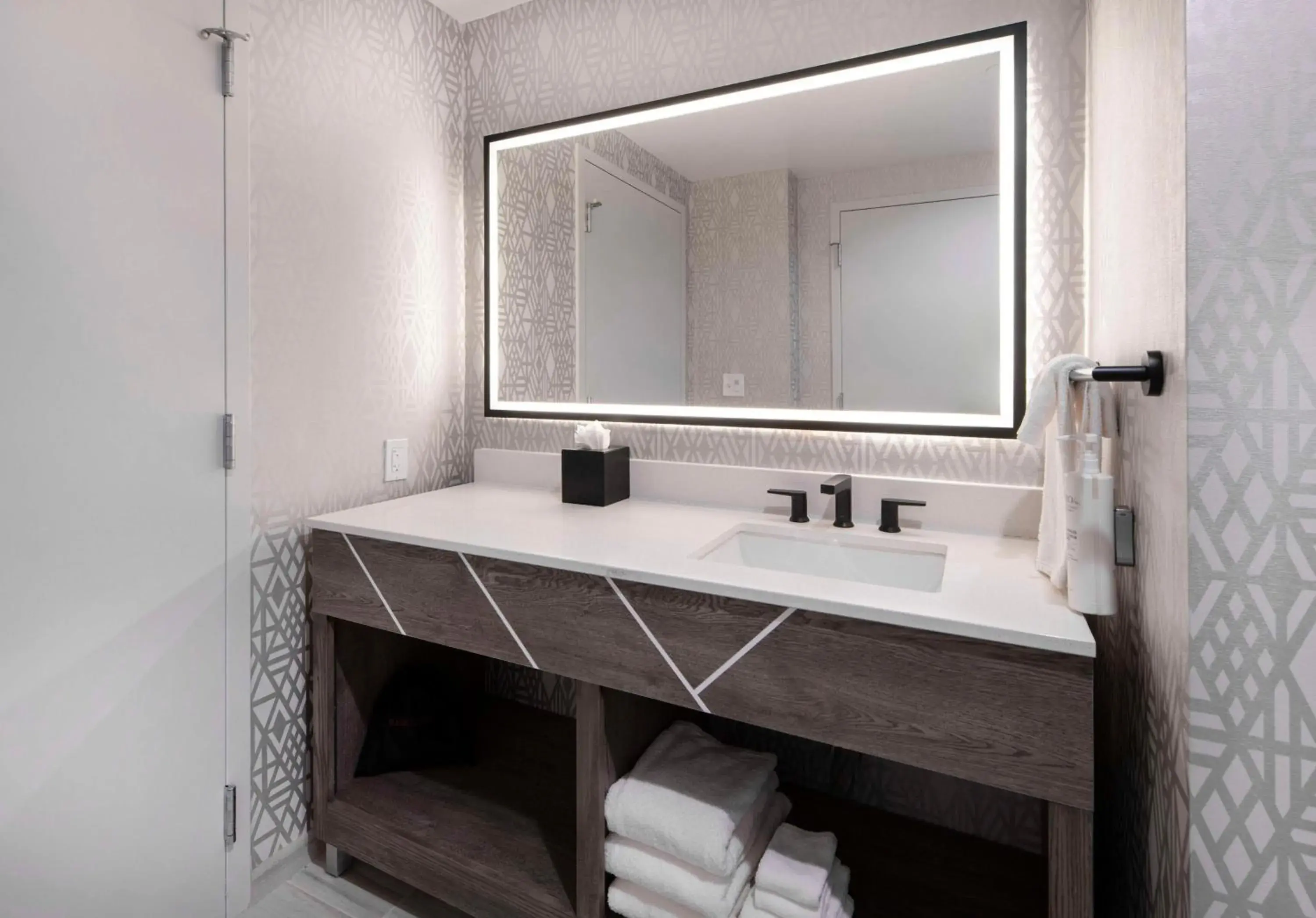 Bathroom in Embassy Suites By Hilton Asheville Downtown Bathroom in Embassy Suites By Hilton Asheville Downtown