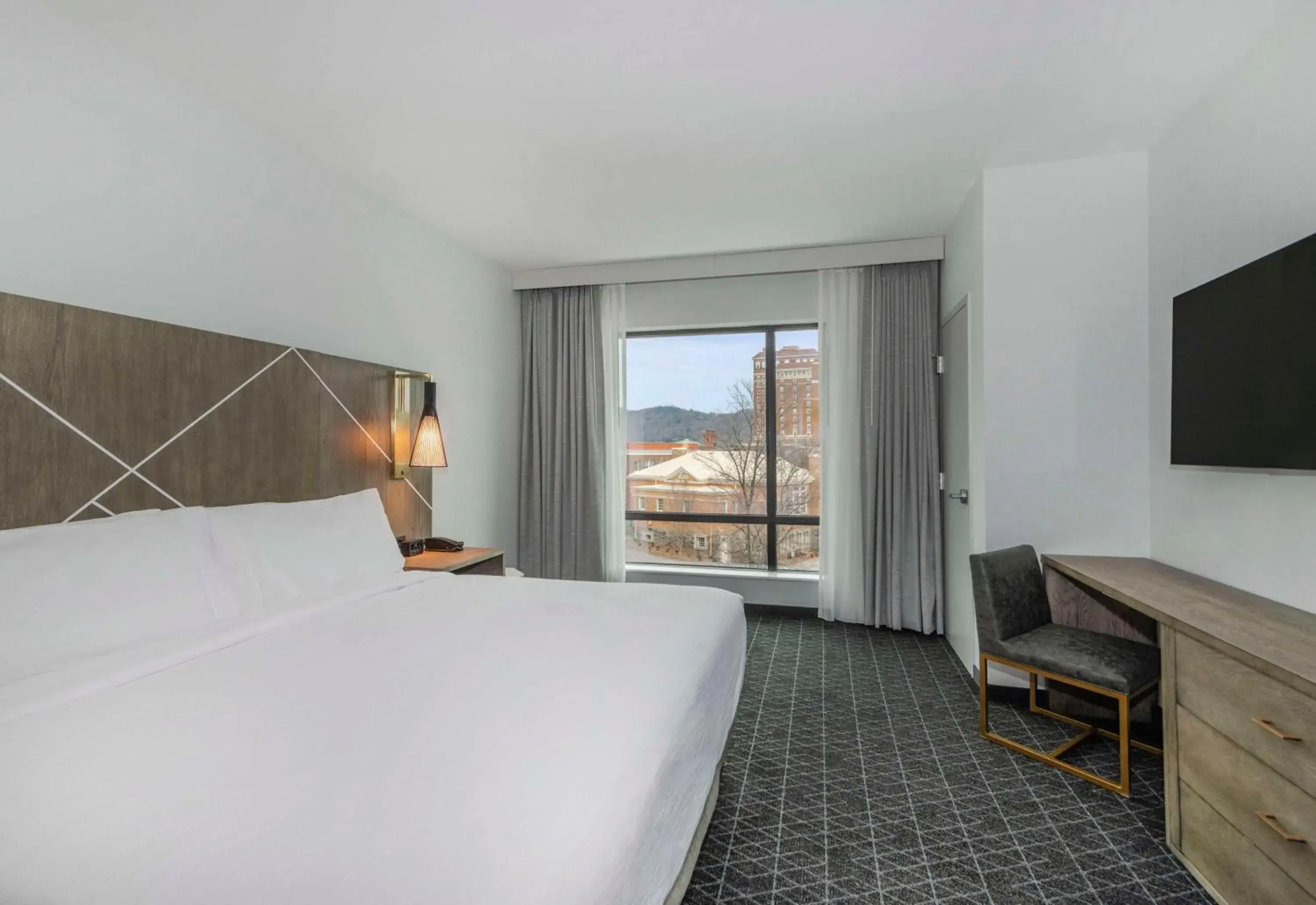 Bed in Embassy Suites By Hilton Asheville Downtown Bed in Embassy Suites By Hilton Asheville Downtown