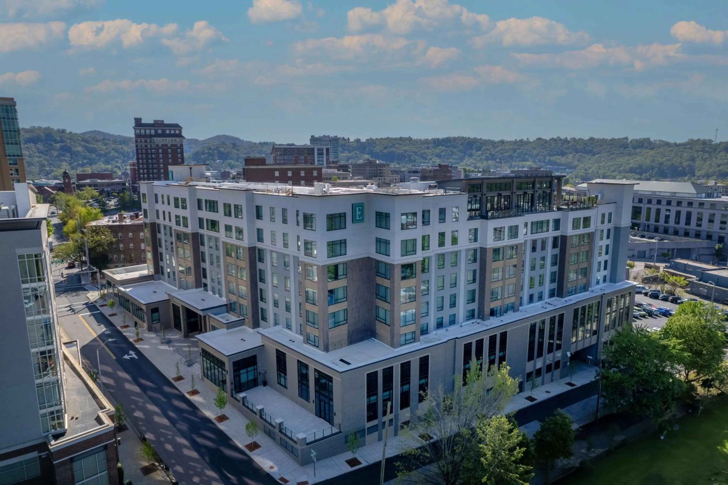 Property building in Embassy Suites By Hilton Asheville Downtown