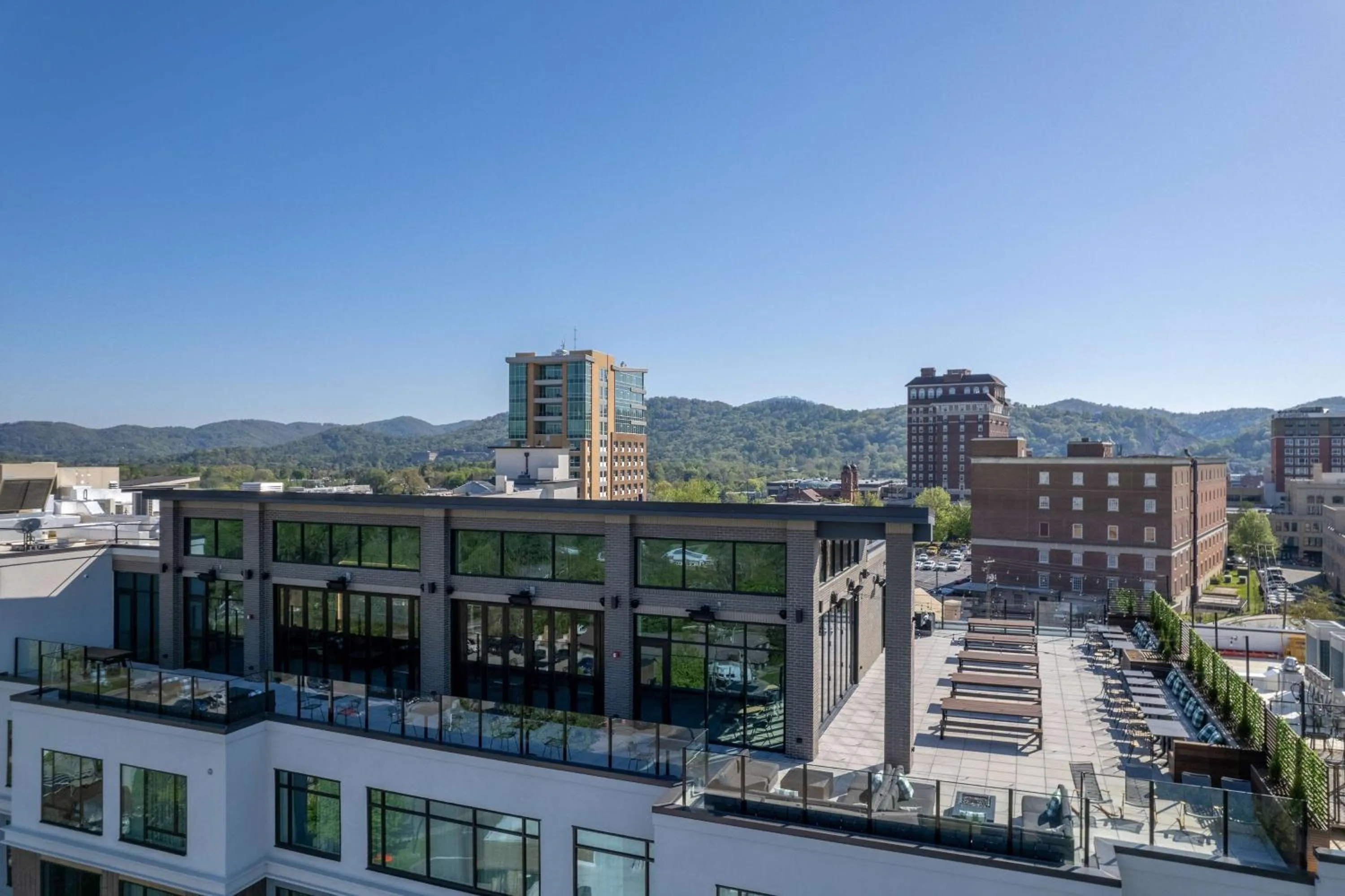 Restaurant/places to eat in Embassy Suites By Hilton Asheville Downtown