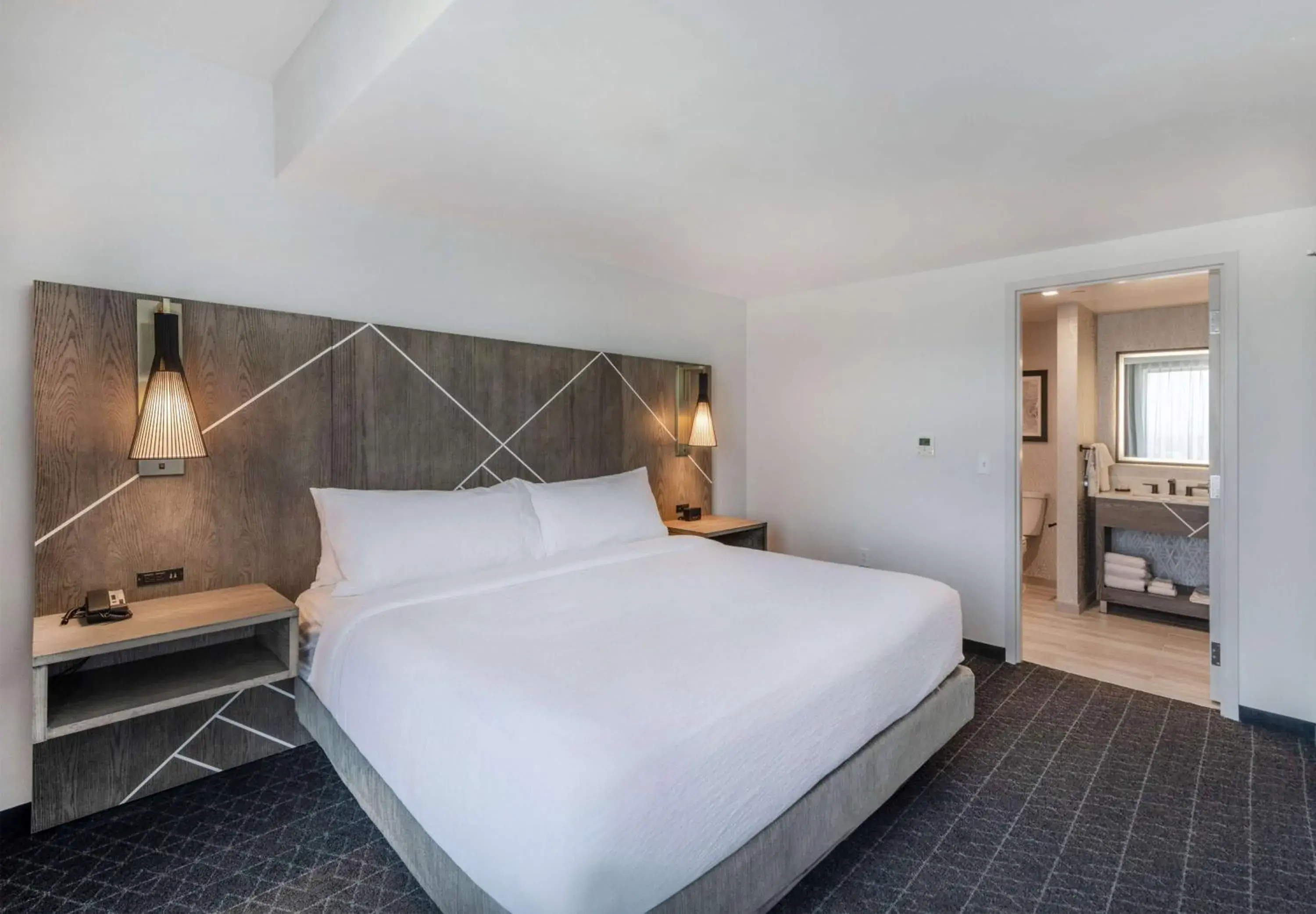 Bed in Embassy Suites By Hilton Asheville Downtown Bed in Embassy Suites By Hilton Asheville Downtown