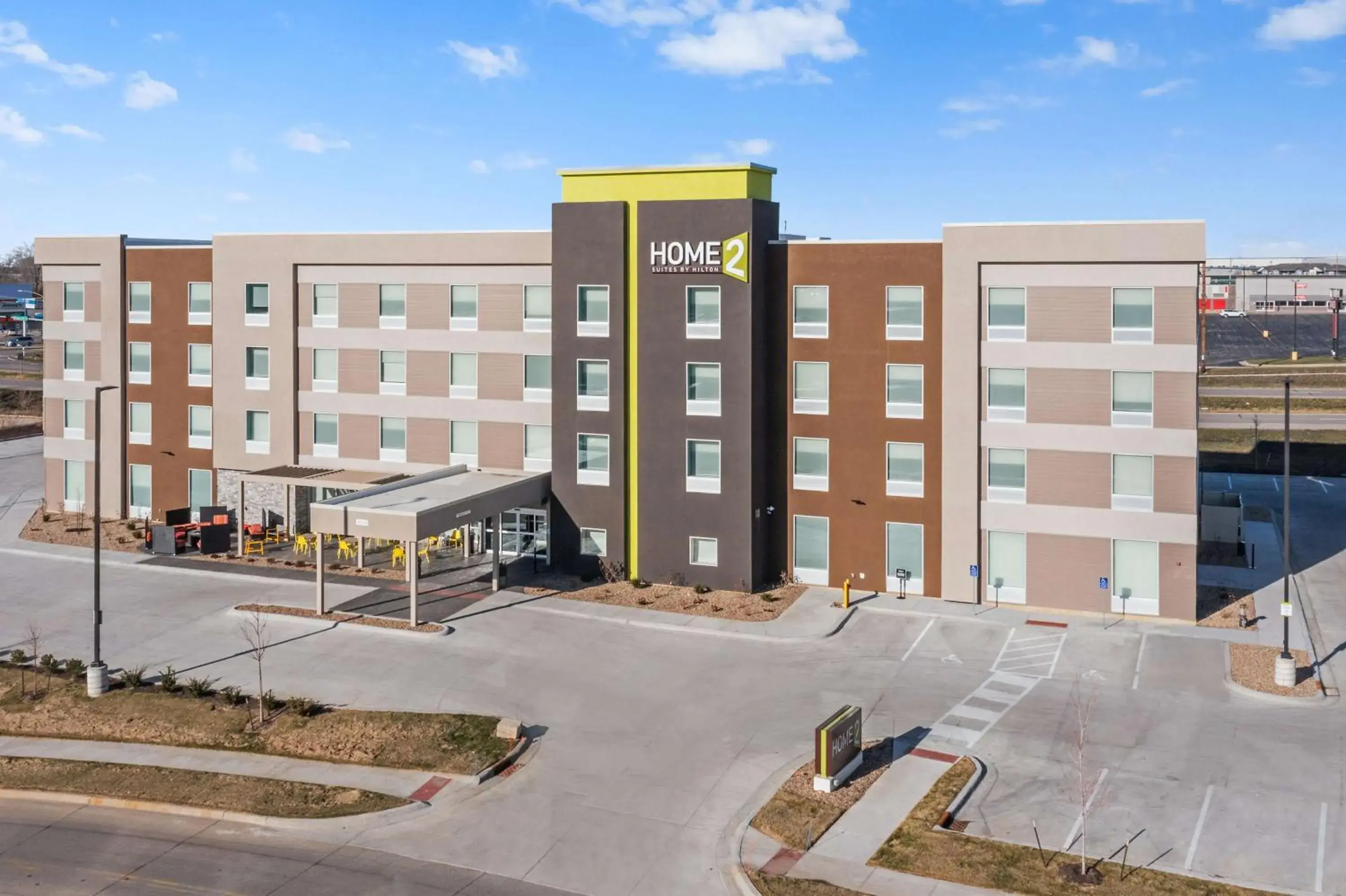 Property building in Home2 Suites By Hilton Cedar Rapids Westdale Property building in Home2 Suites By Hilton Cedar Rapids Westdale
