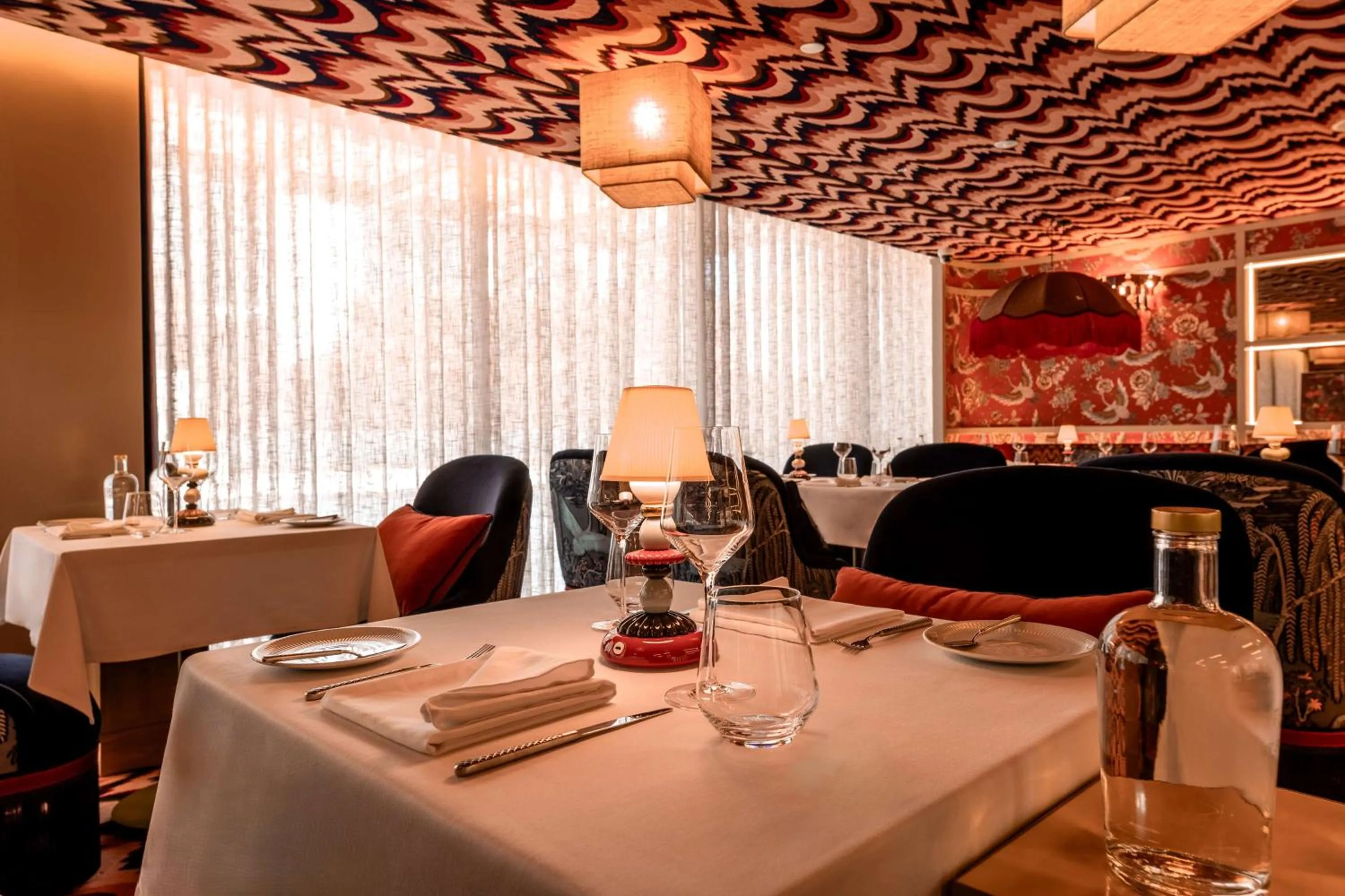 Dining area in Legacy Hotel Cascais, Curio Collection By Hilton