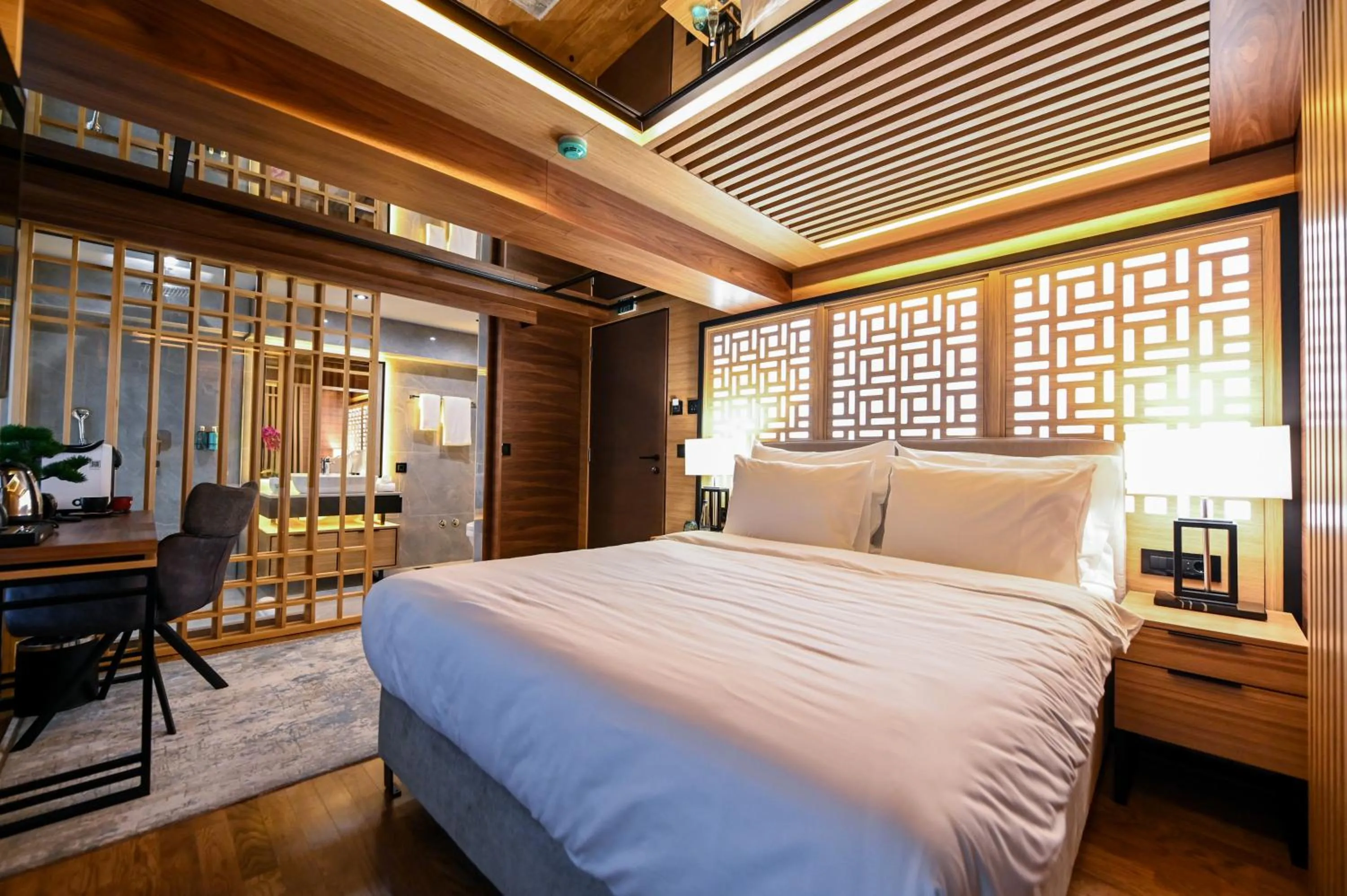 Bed in Hanami Design Hotel