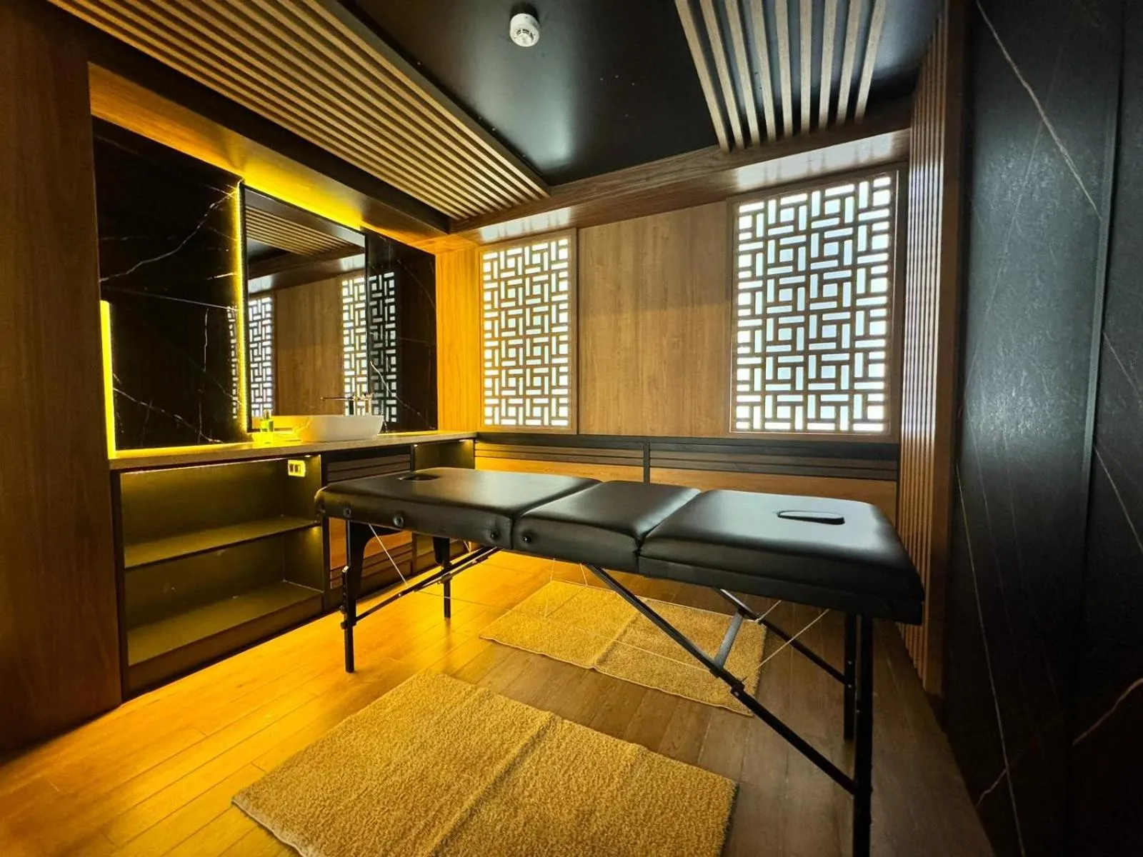 Massage in Hanami Design Hotel