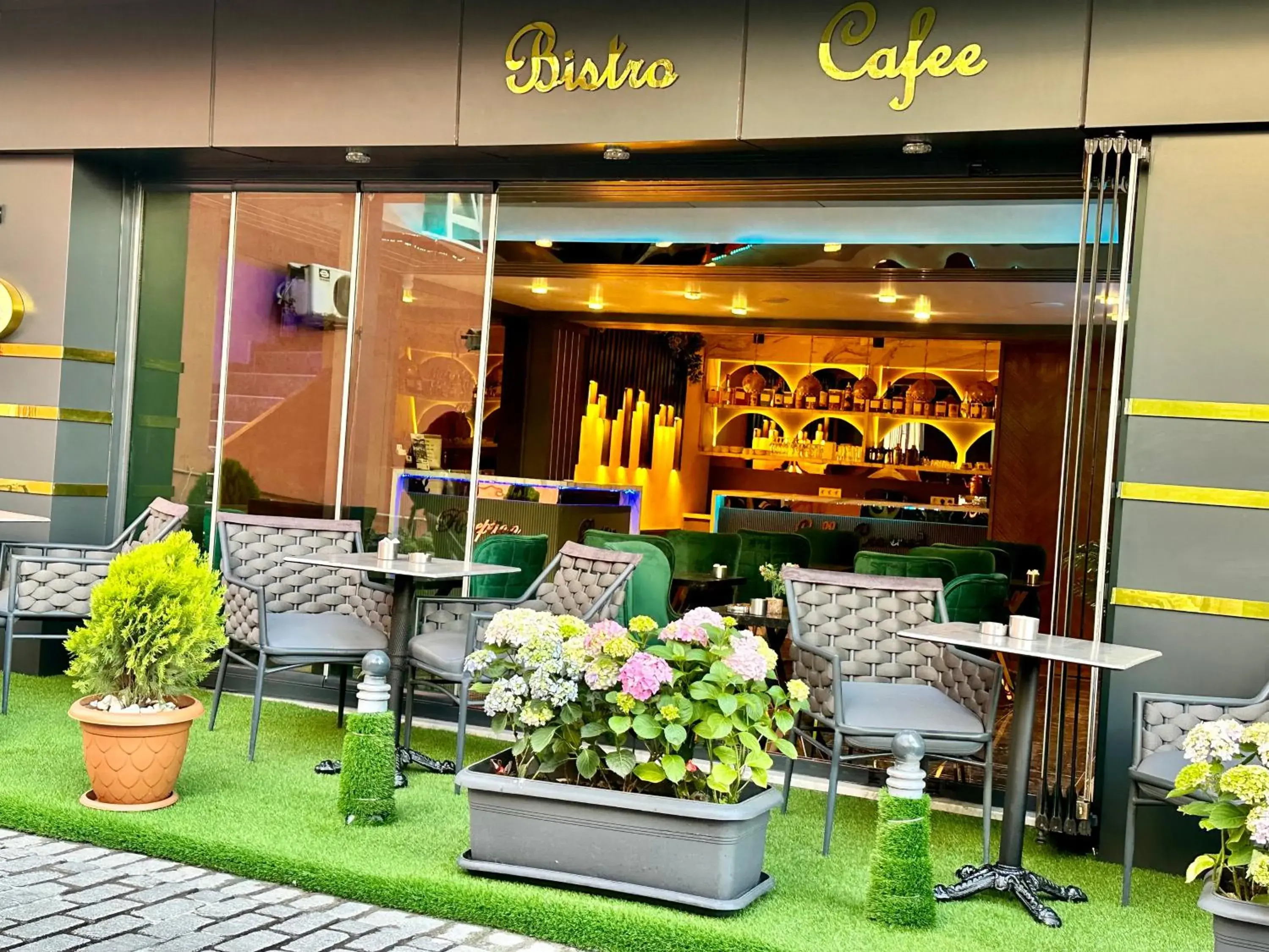 Property building in Crowned Plus Hotel Property building in Crowned Plus Hotel