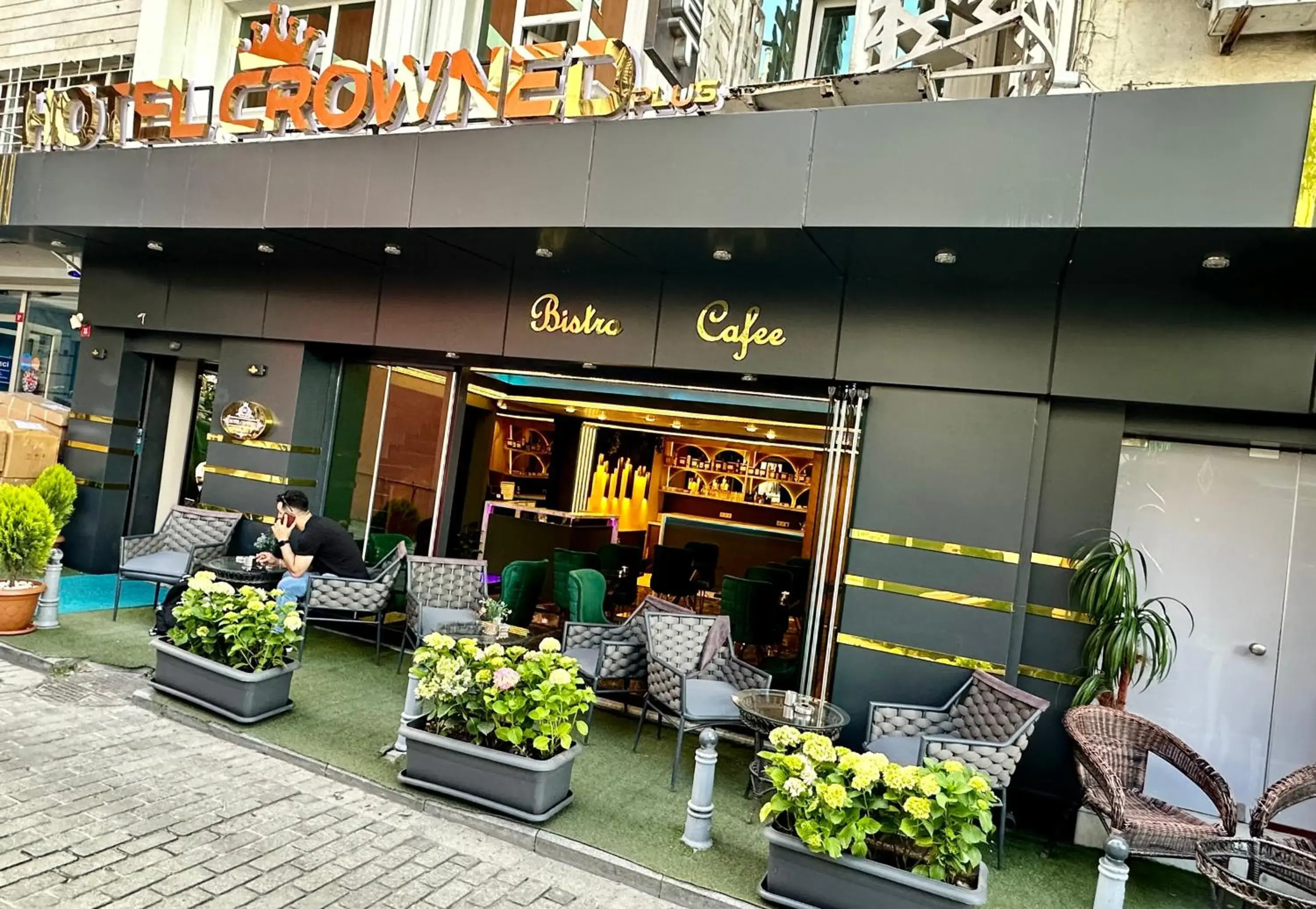 Property building in Crowned Plus Hotel Property building in Crowned Plus Hotel