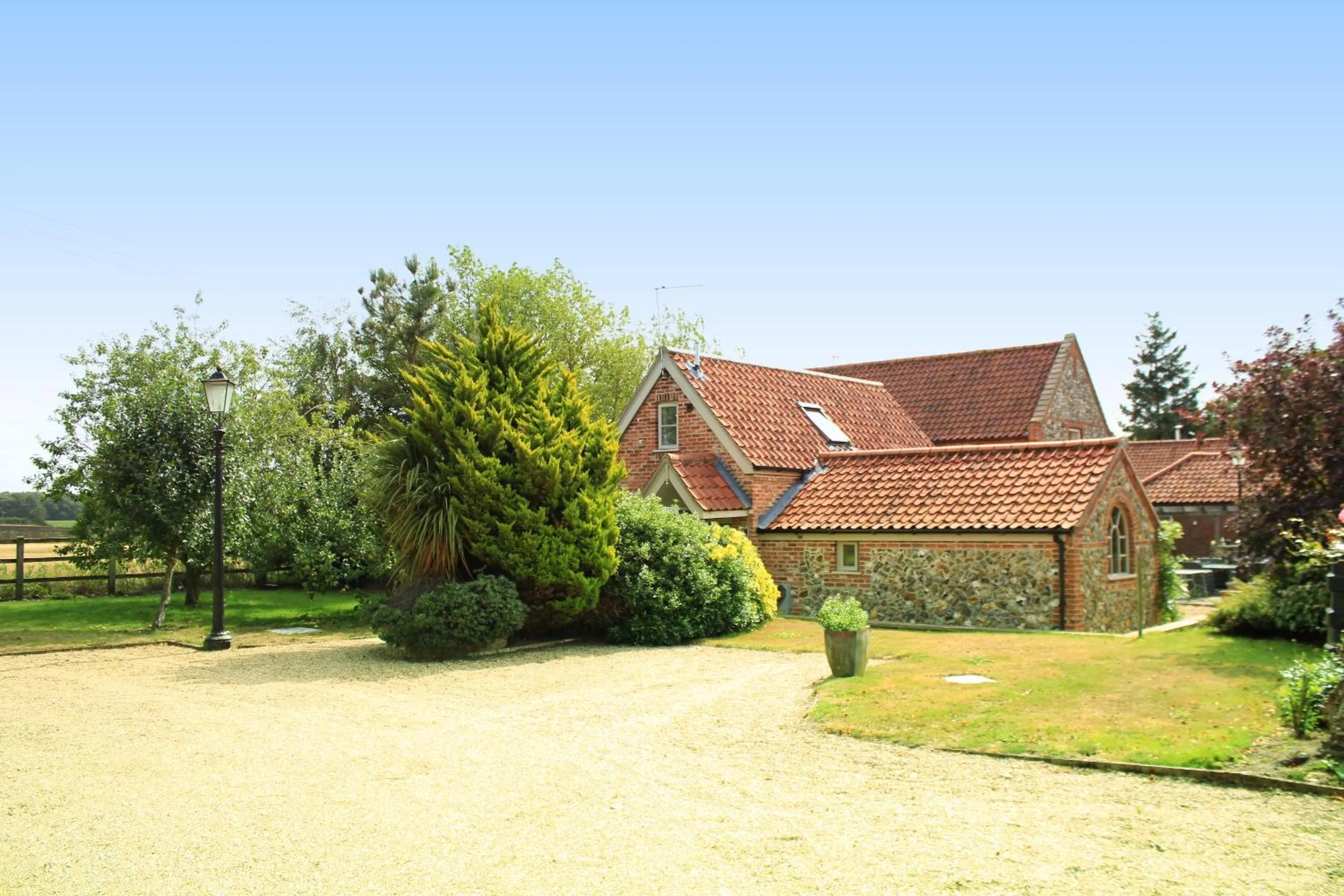 Property building in Woodman's Farm