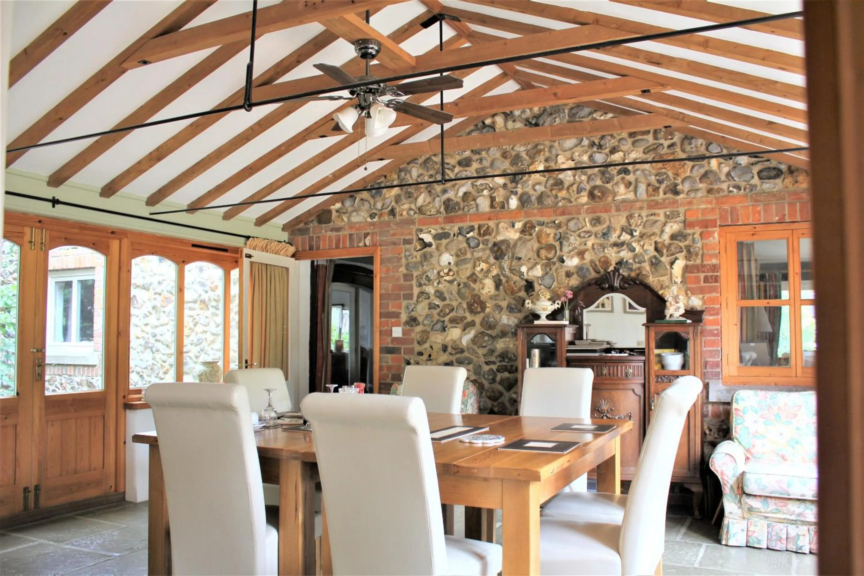 Dining area in Woodman's Farm