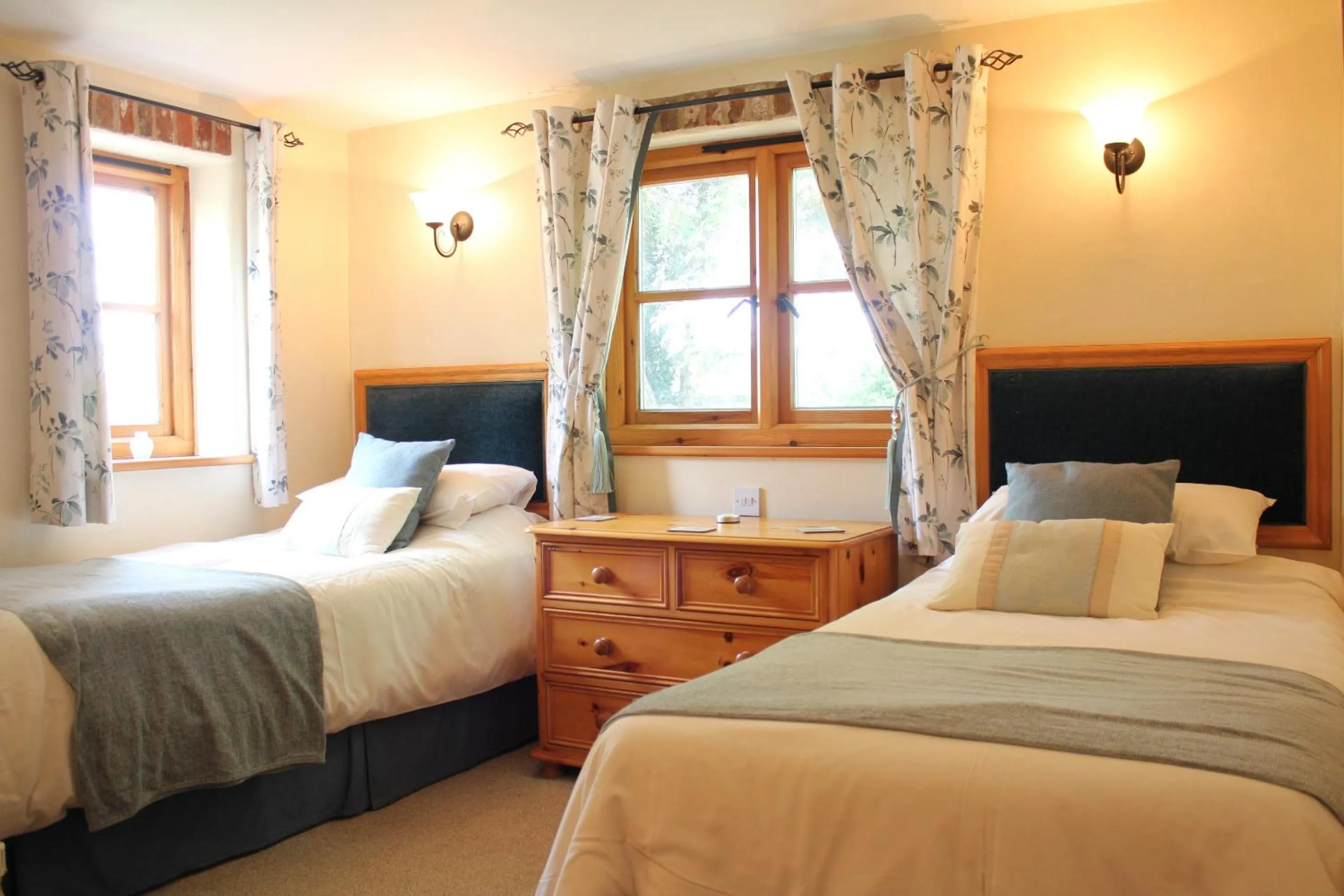 Bedroom, Bed in Woodman's Farm