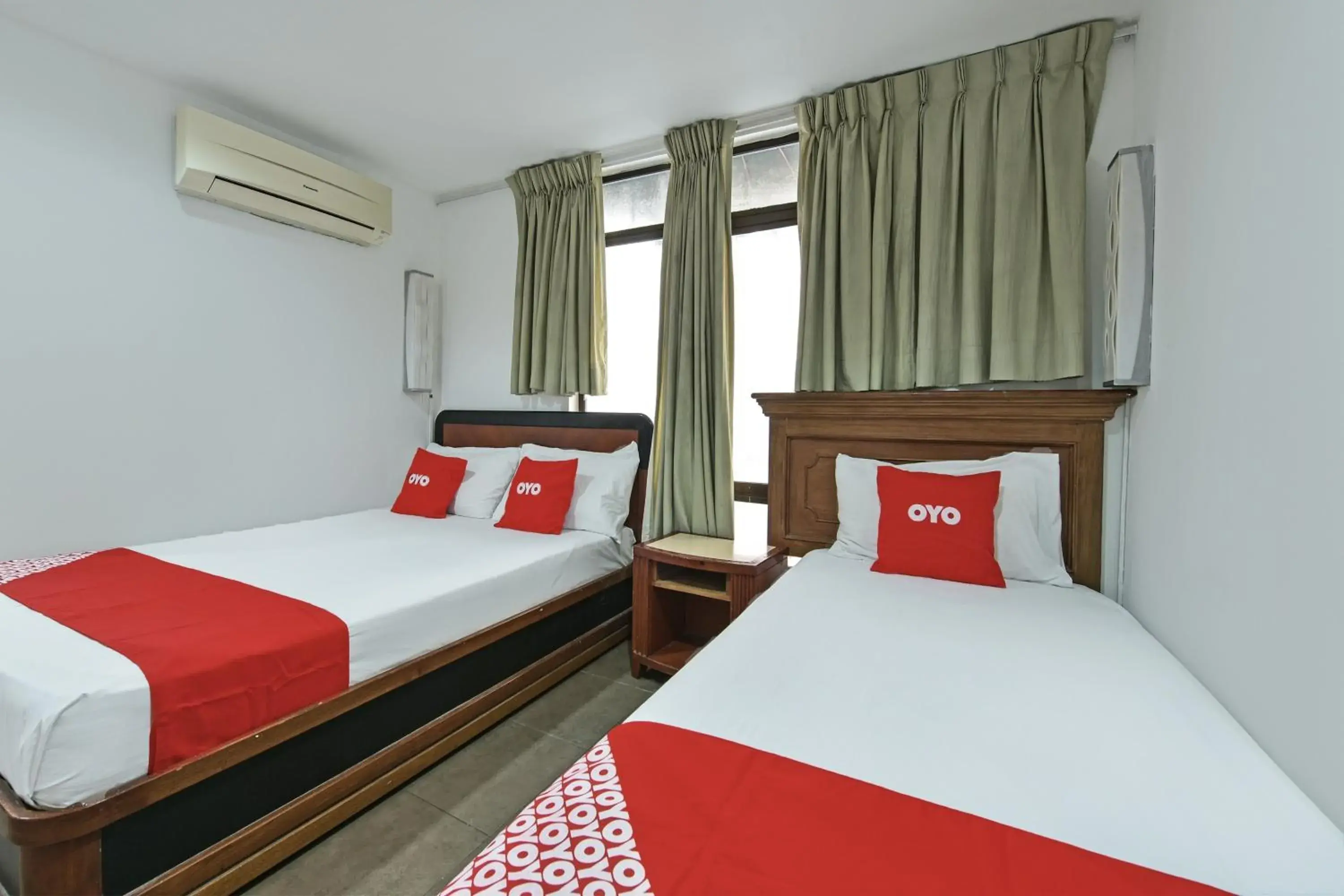 Bedroom in Super OYO 90780 J Hotel Bukit Bintang Bedroom in Super OYO 90780 J Hotel Bukit Bintang