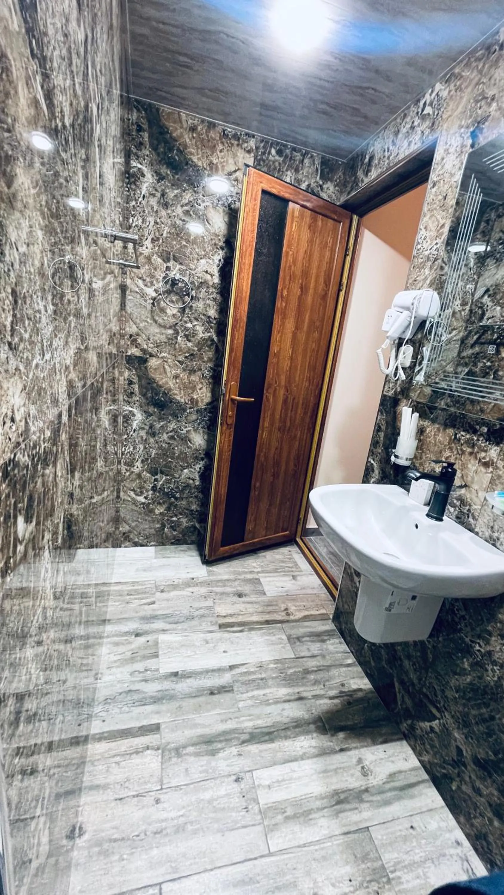 Bathroom in Altunyan Hotel