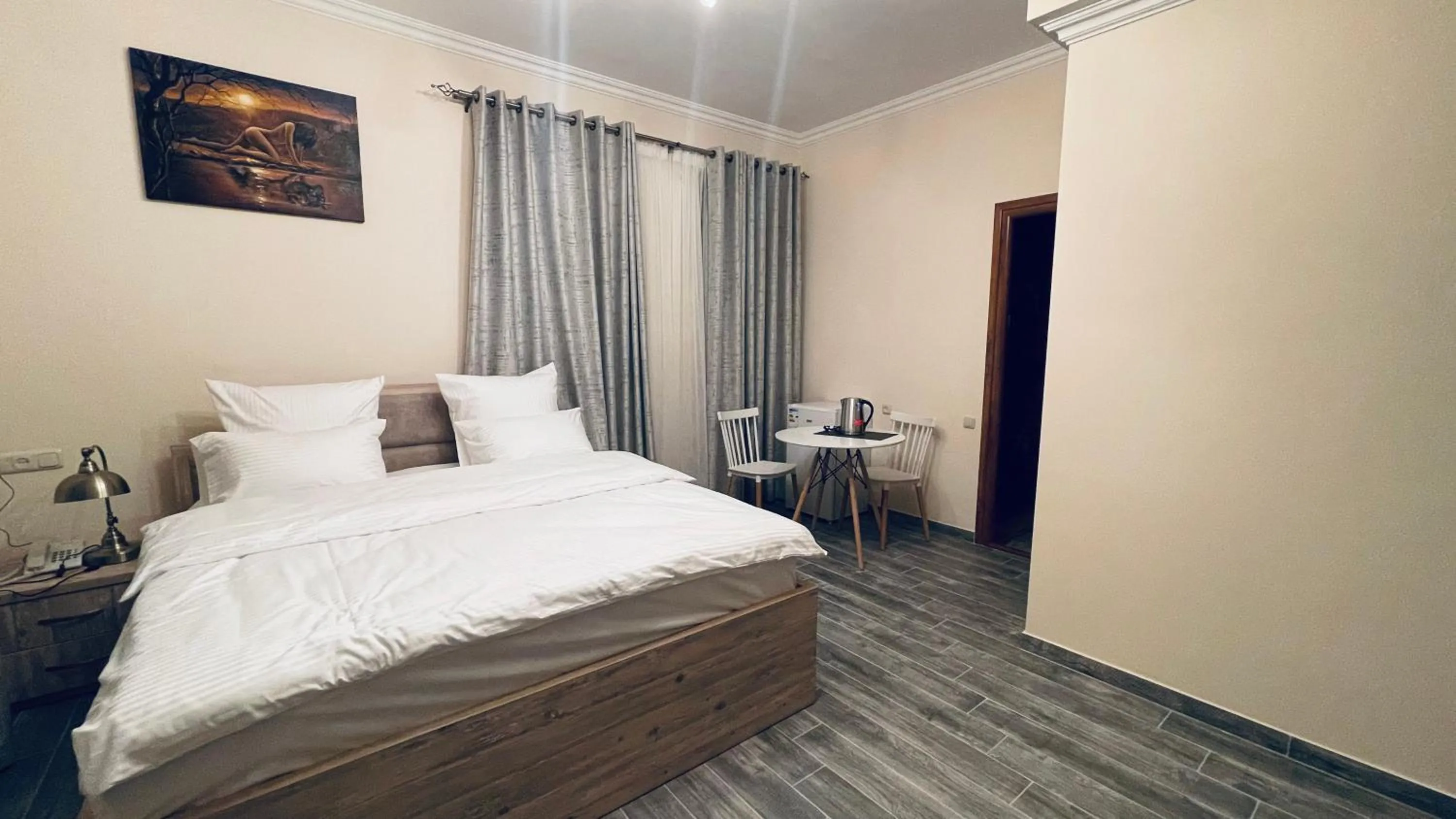 Photo of the whole room, Bed in Altunyan Hotel