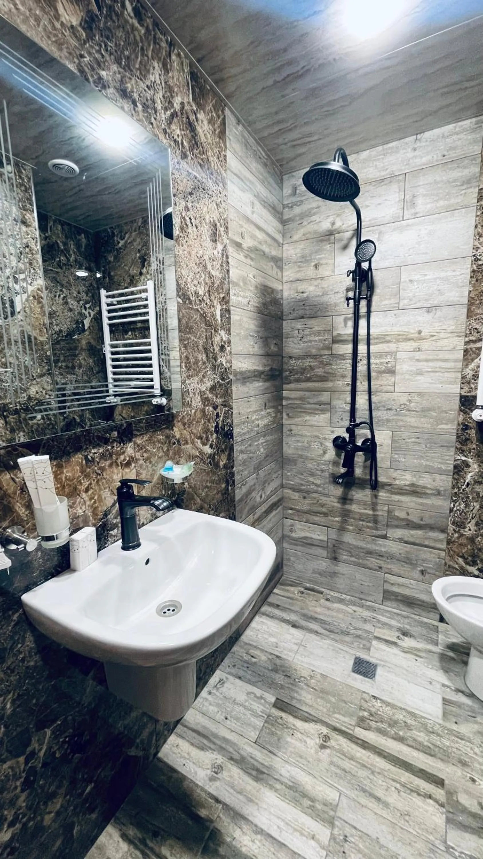 Bathroom in Altunyan Hotel