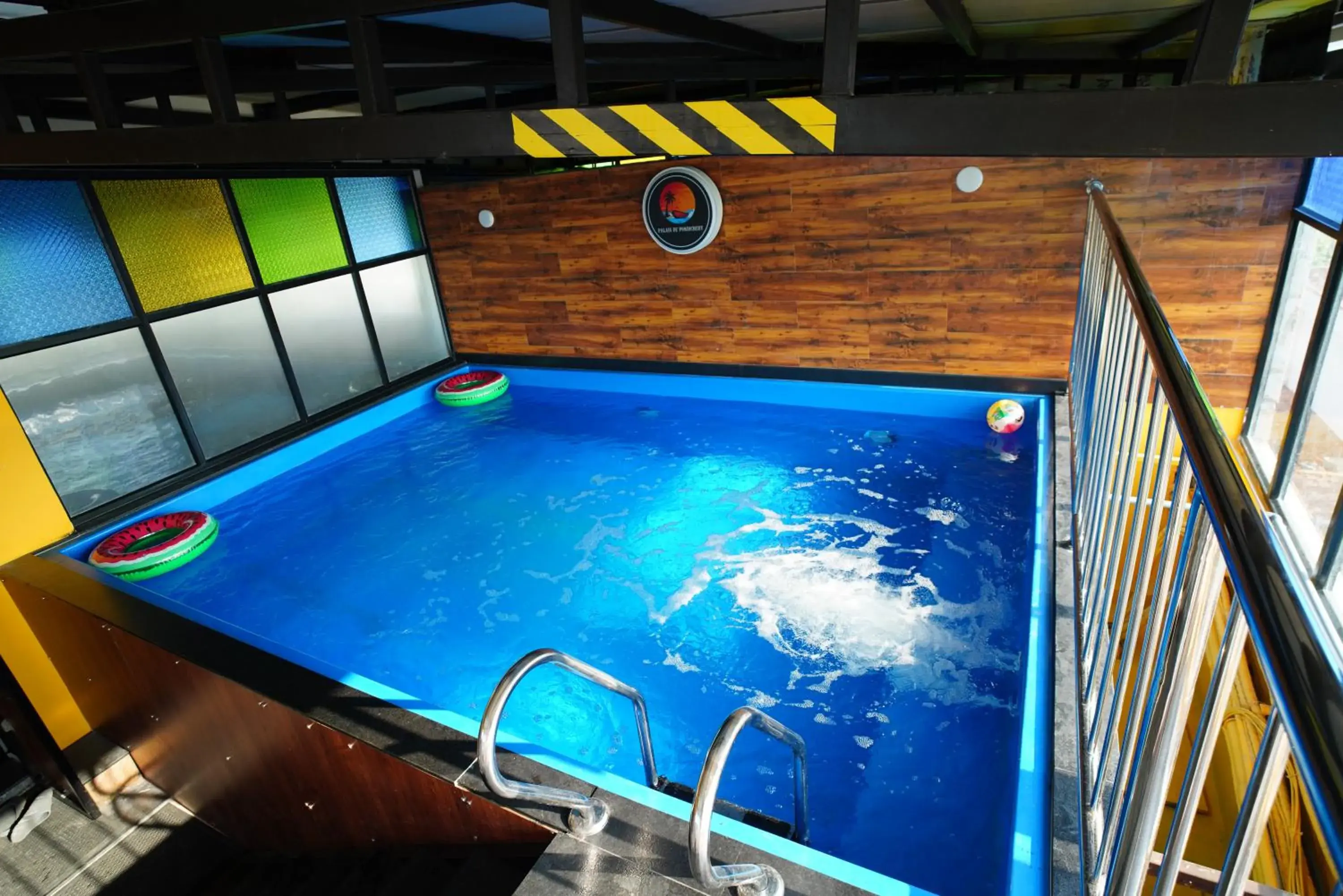 Swimming pool in Palais de Pondichéry Swimming pool in Palais de Pondichéry