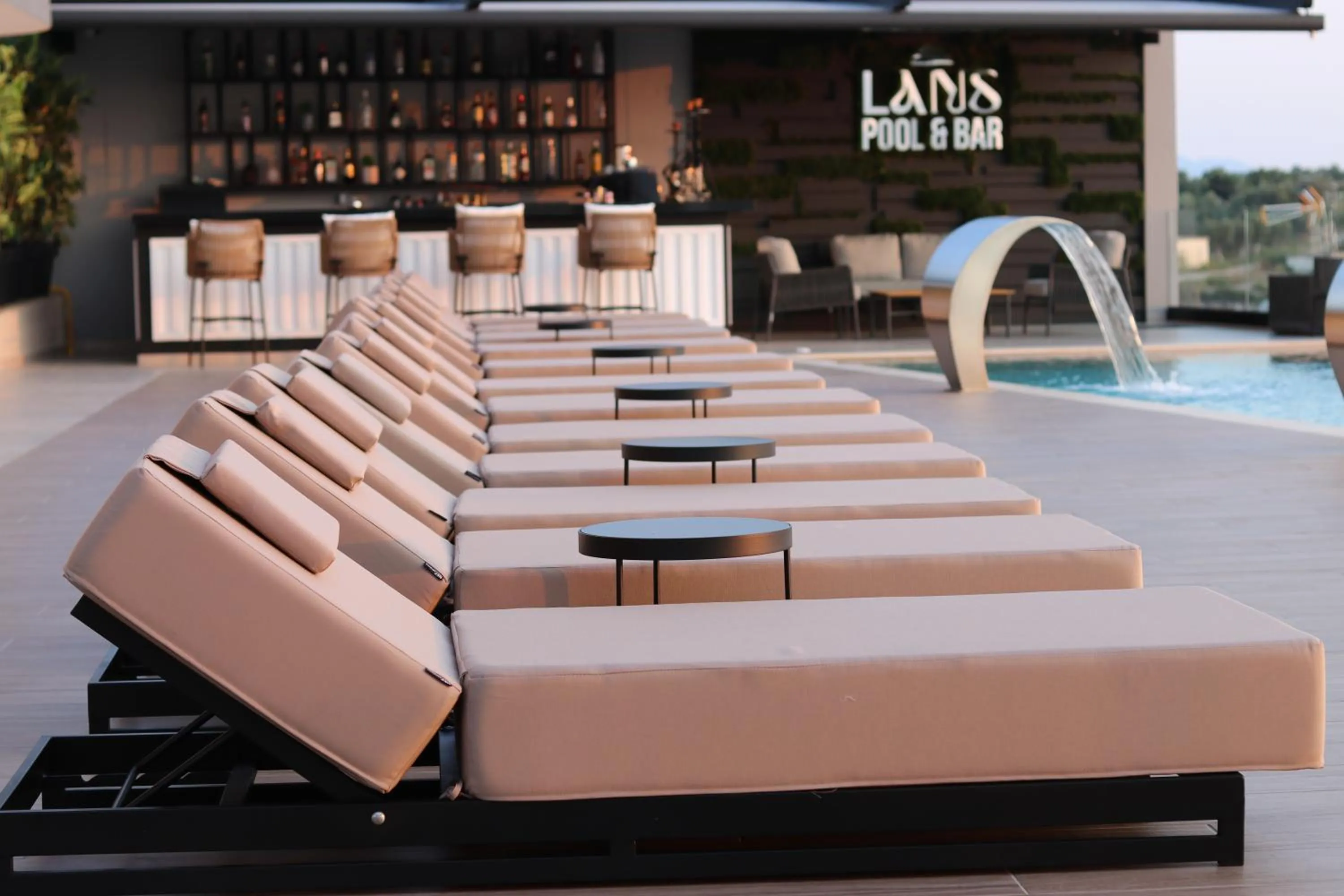 Lans Hotel